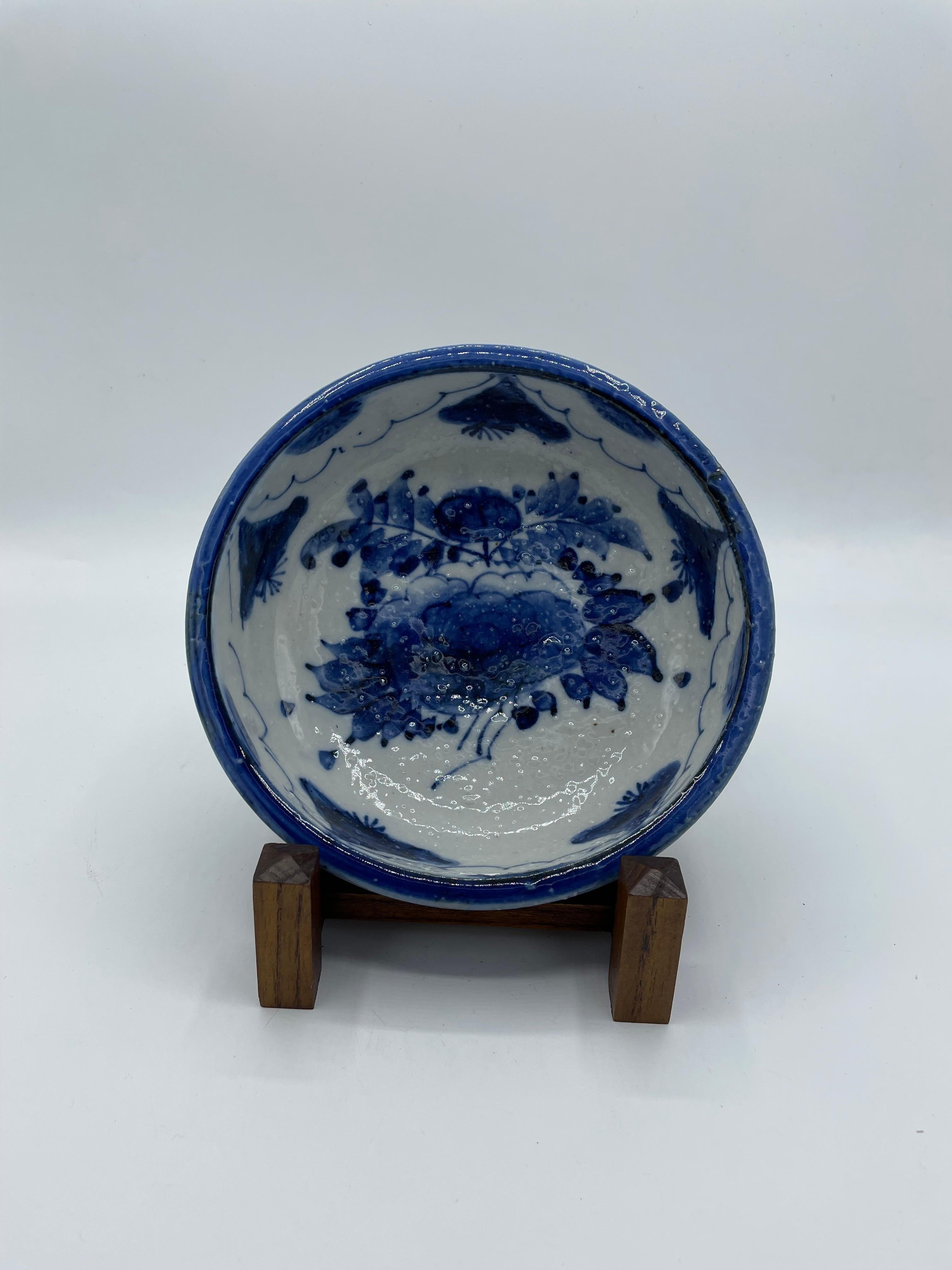 Antique Japanese Porcelain Blue Serving Bowl 1920s  For Sale 3