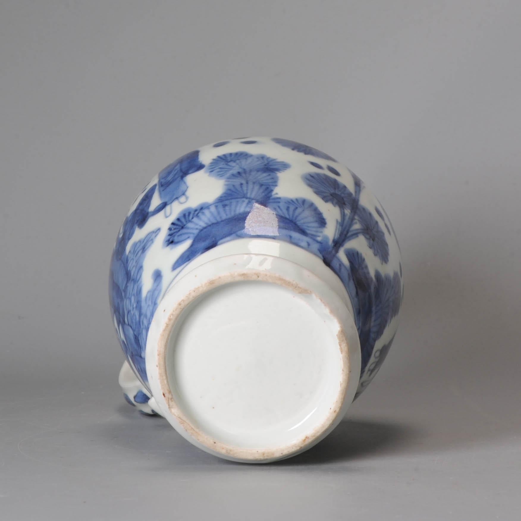 Figurine d'aiguière à pichet Arita en porcelaine japonaise bleue et blanche de la période Edo, 17e siècle Bon état - En vente à Amsterdam, Noord Holland