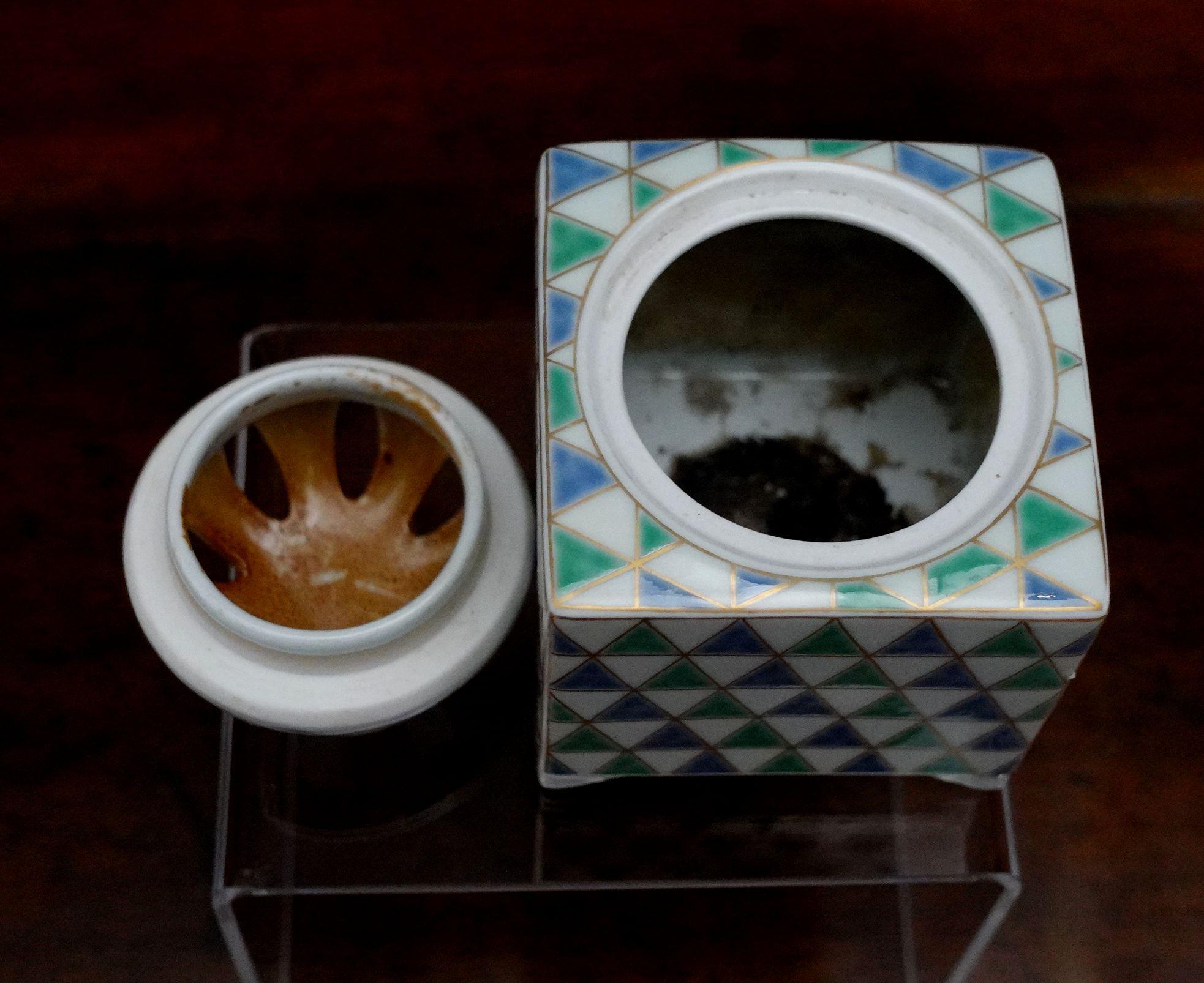 Antique Japanese Porcelain Brazier 'Incense Burner', Signed For Sale 2
