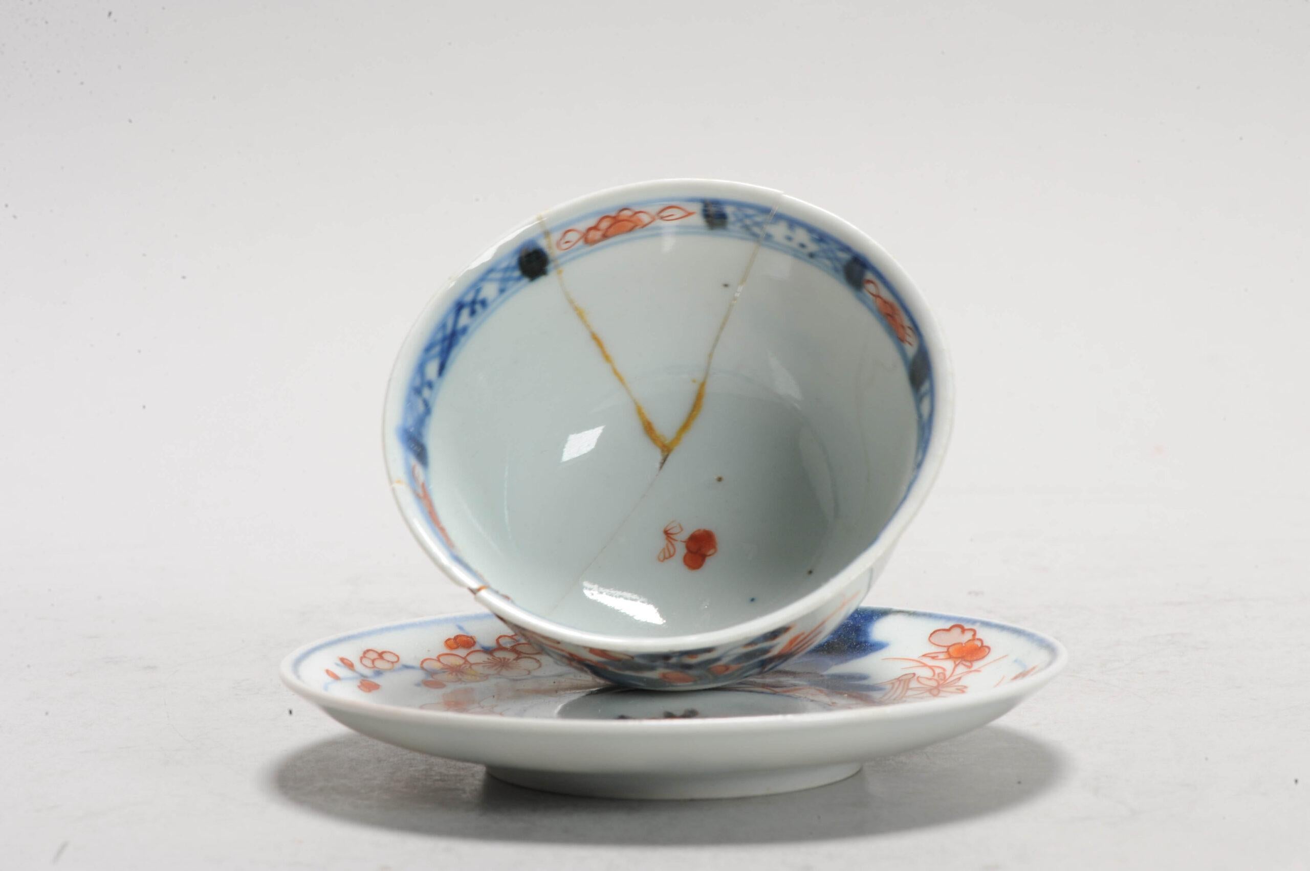 Antique Japanese Porcelain Edo Period Tea Bowl Floral Bird Imari In Good Condition For Sale In Amsterdam, Noord Holland