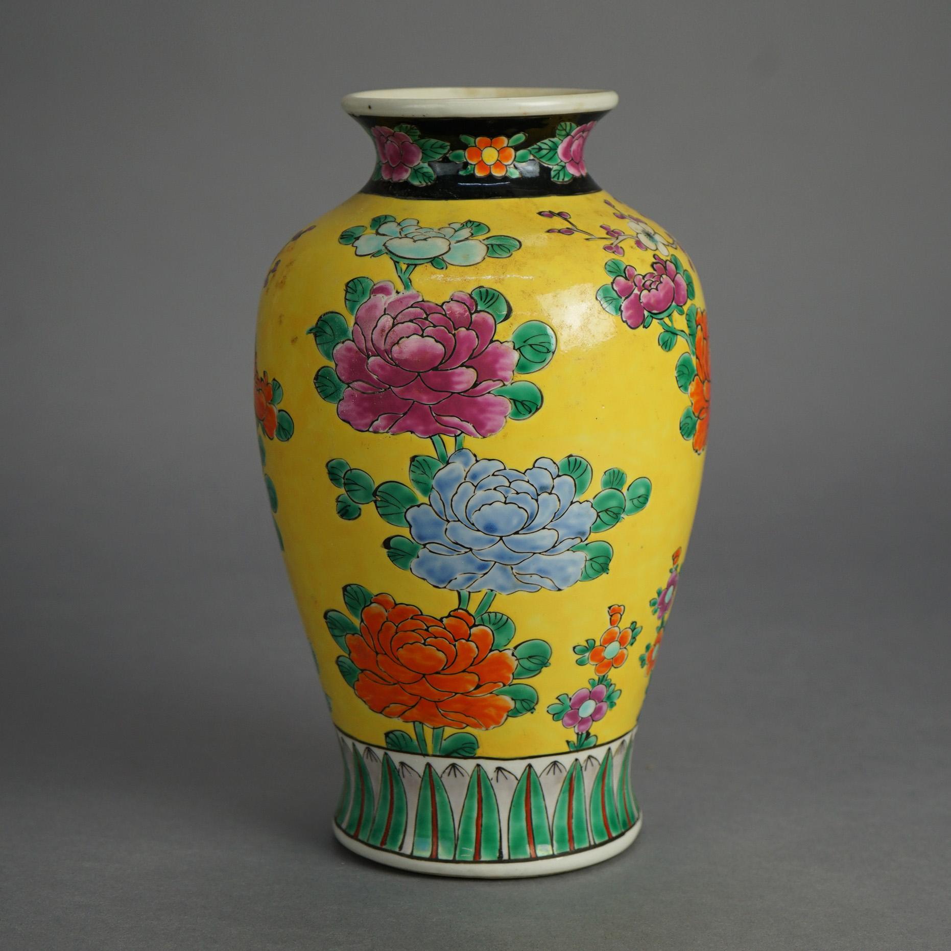 Antike japanische Porzellan emaillierte Vase, Garten &Szene Fasan C1910 (Emailliert) im Angebot