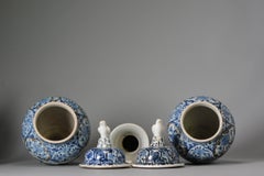Antique Japanese Porcelain Garniture Vases Blue White Gold Edo Period, 17th C