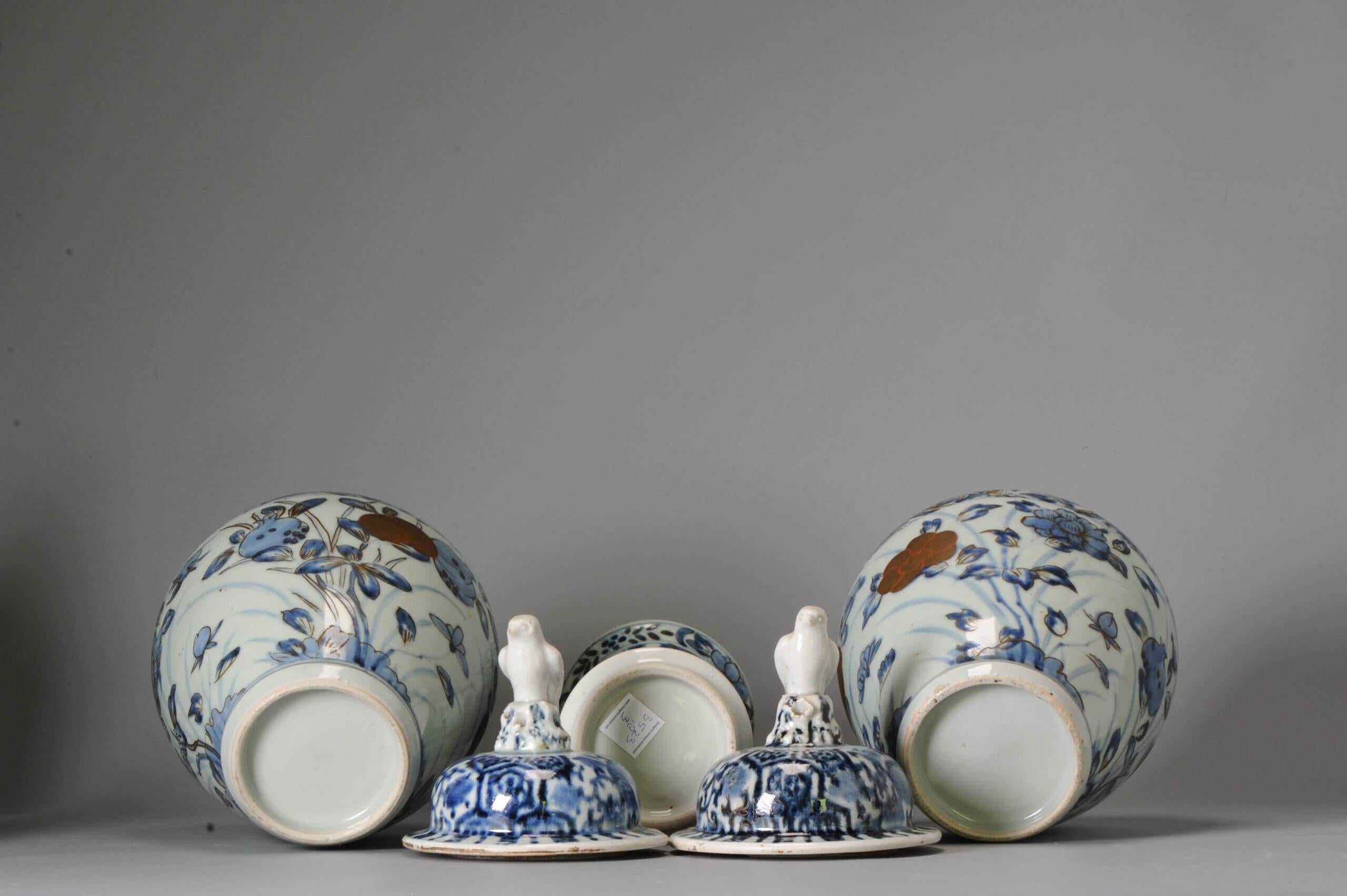 Antichi vasi di porcellana giapponese blu, oro bianco, periodo Edo, 17° C. In condizioni buone in vendita a Amsterdam, Noord Holland