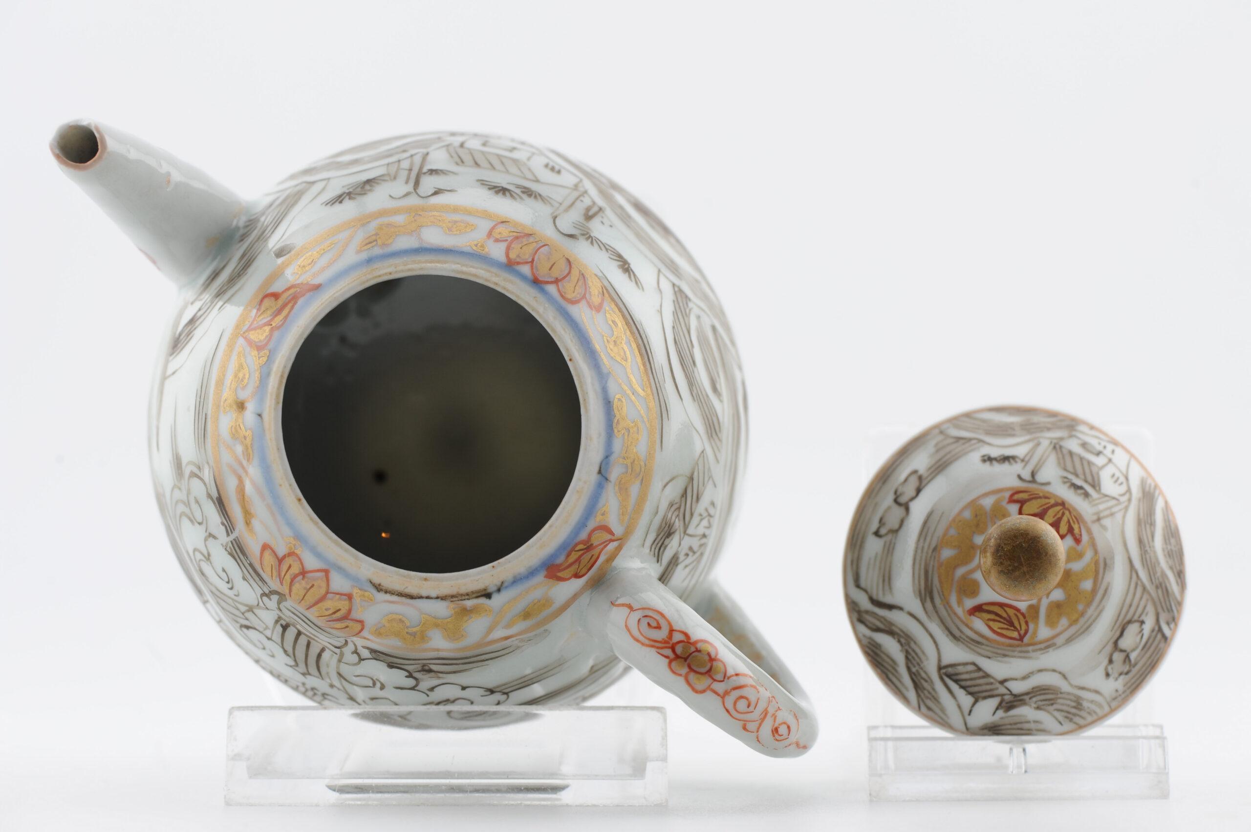 Chinese Antique Japanese Porcelain Grisaille Decorated Teapot, Ca 1700 For Sale