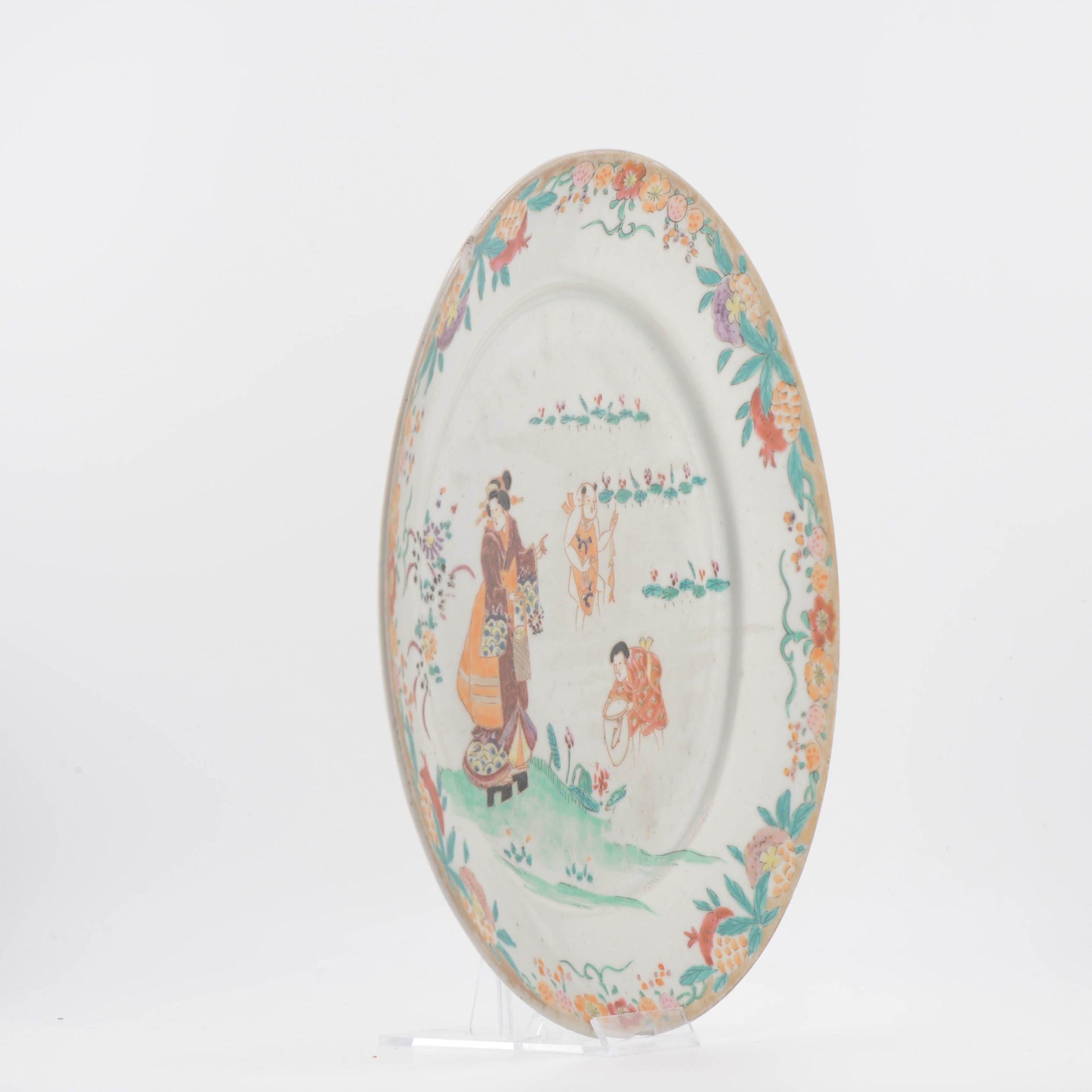 Antique Japanese Porcelain Meiji Arita Boys Figural Polychrome Dish, 19th C In Good Condition For Sale In Amsterdam, Noord Holland