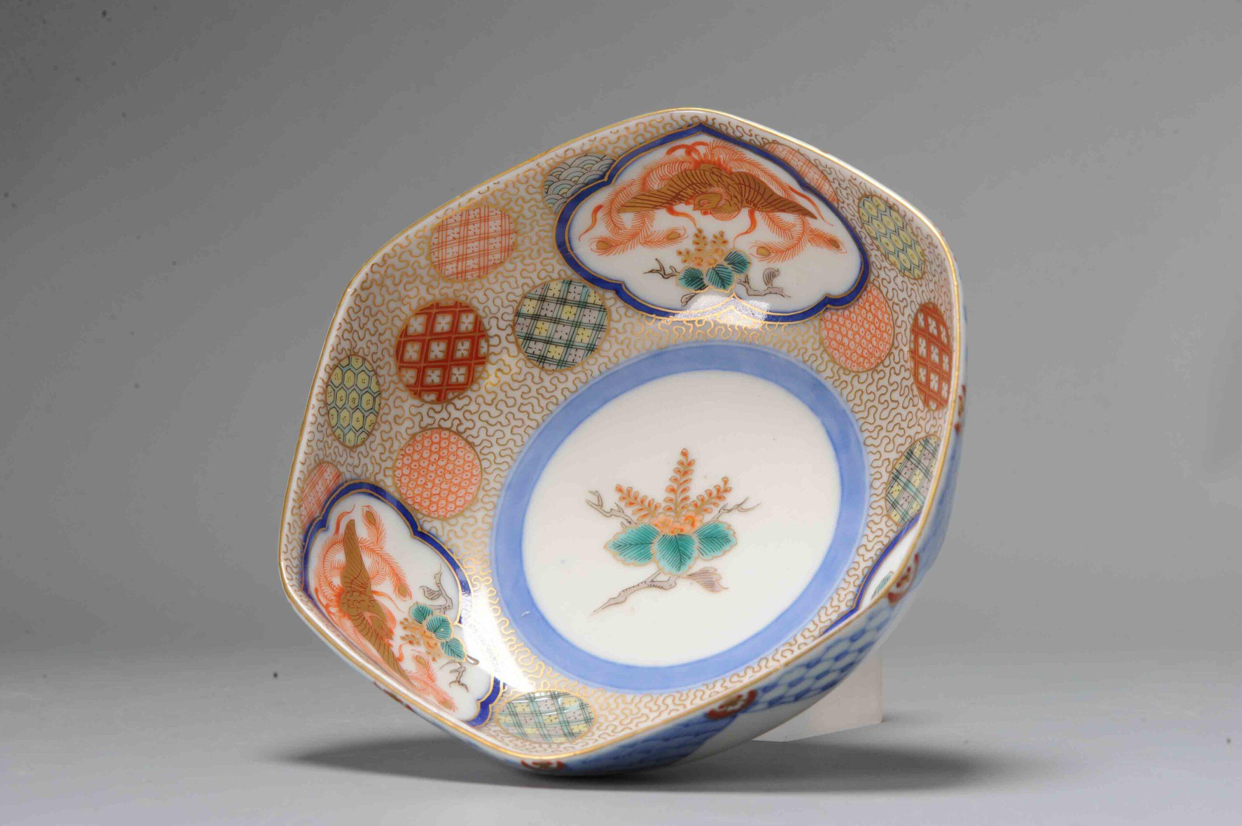 Antique Japanese Porcelain Meiji Period Bowl Floral Imari In Excellent Condition For Sale In Amsterdam, Noord Holland