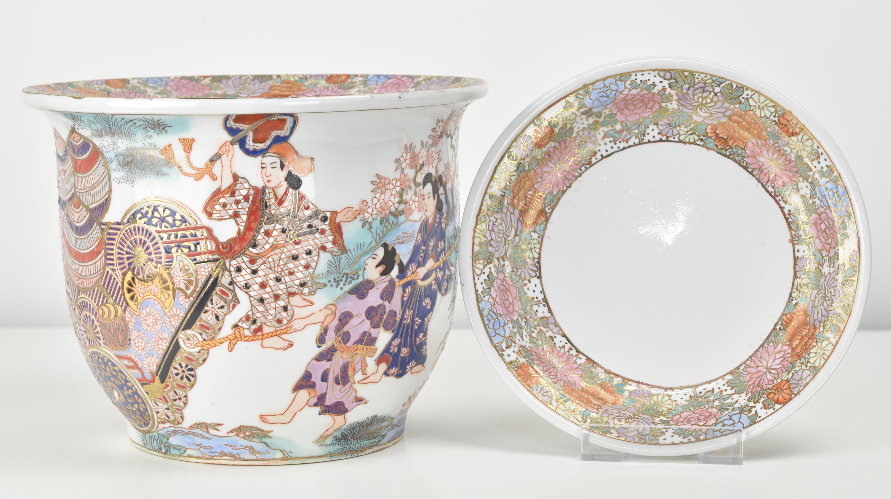 Beaux-Arts Jardinière et soucoupe japonaise ancienne, scène peinte à la main, période Meiji en vente
