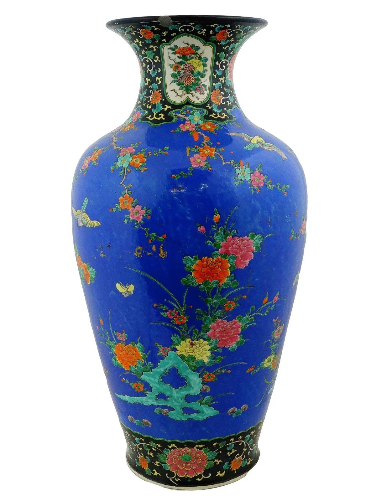 Antique Japanese Porcelain Vase w/ Birds and Flowers For Sale 1