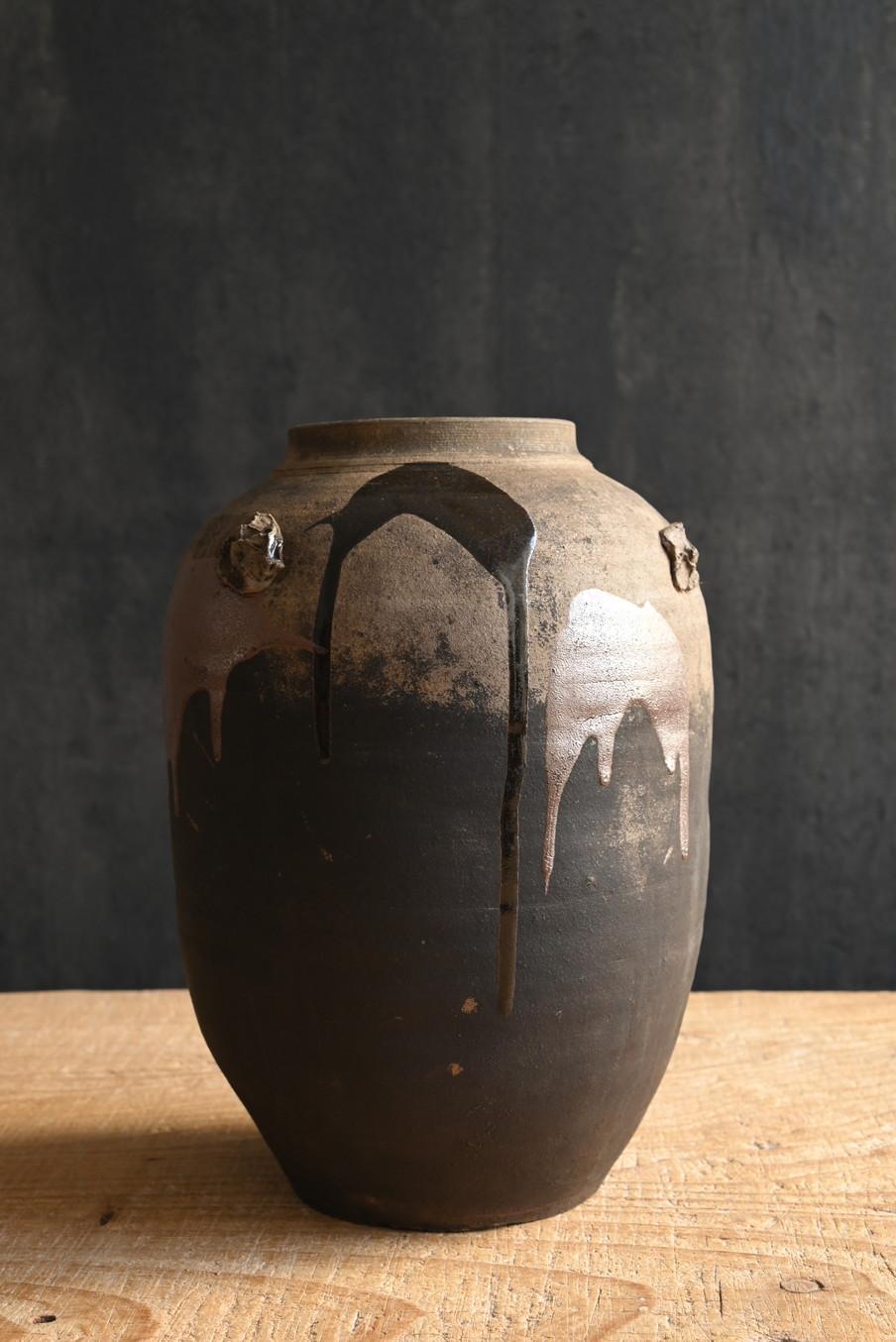 XIX secolo Antico vaso di ceramica giapponese/1850-1920/vaso con smalto bicolore in vendita