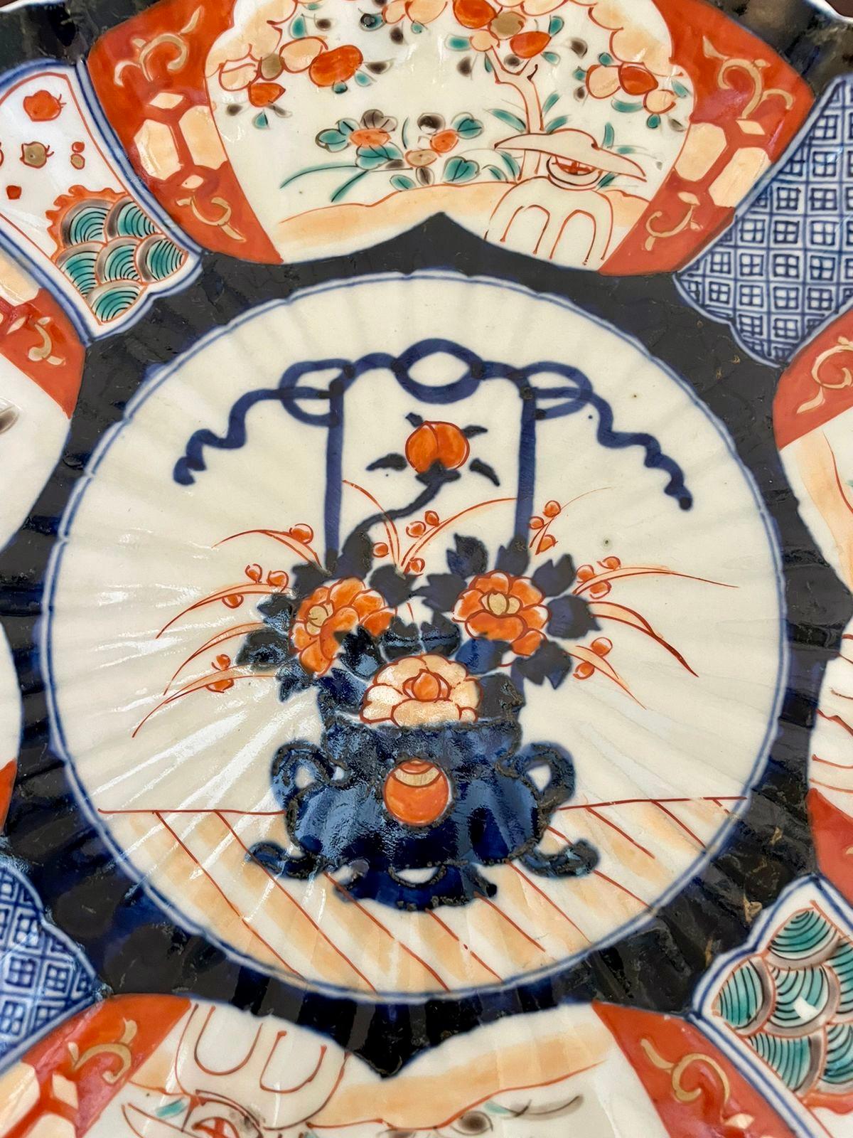 Plato Imari Antiguo de Calidad Japonesa 4
