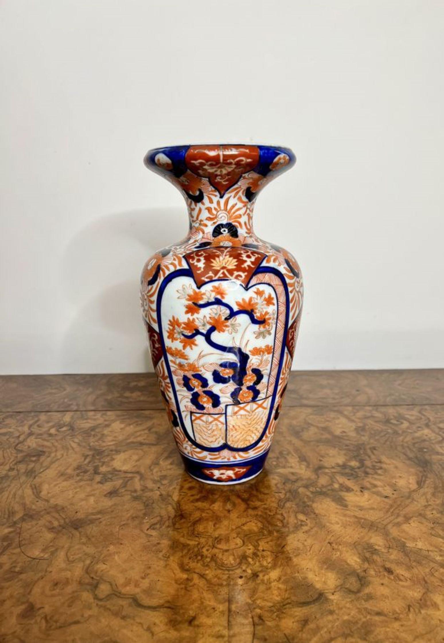 Antique Japanese quality Imari vase In Good Condition For Sale In Ipswich, GB
