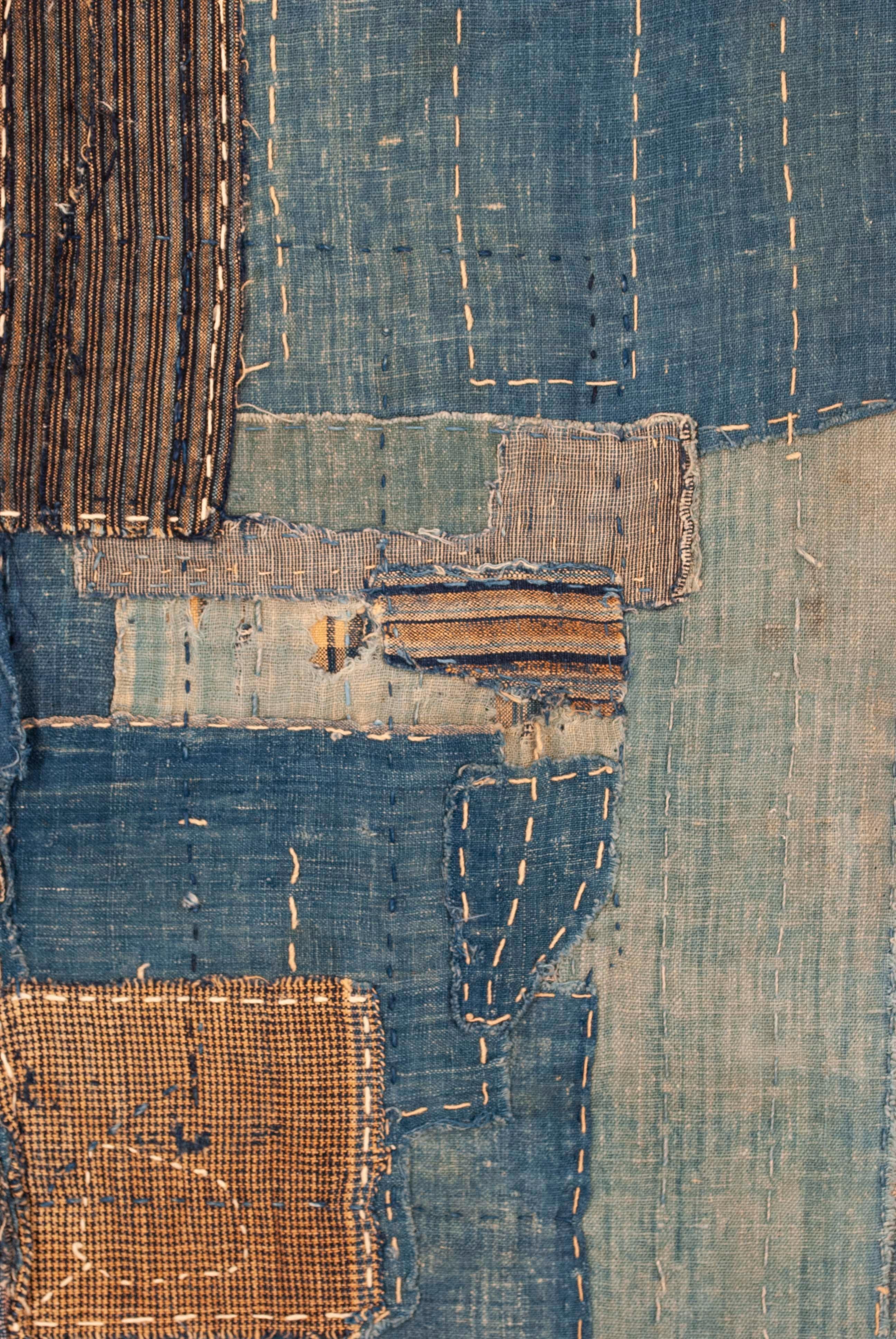 Japonais Ancienne couverture de fuston japonaise en patchwork de Boro recyclé en vente
