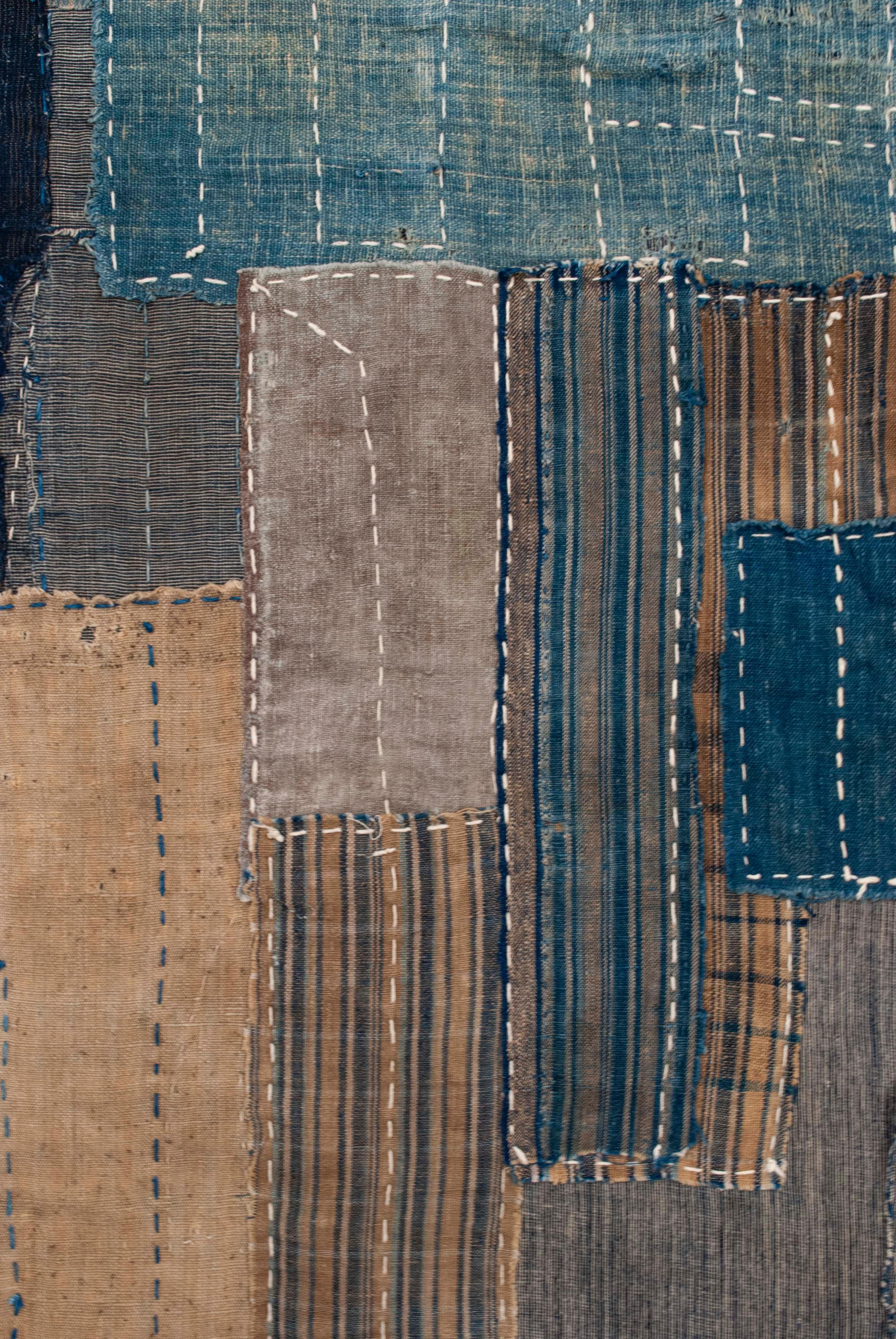 Patchwork Ancienne couverture de fuston japonaise en patchwork de Boro recyclé en vente