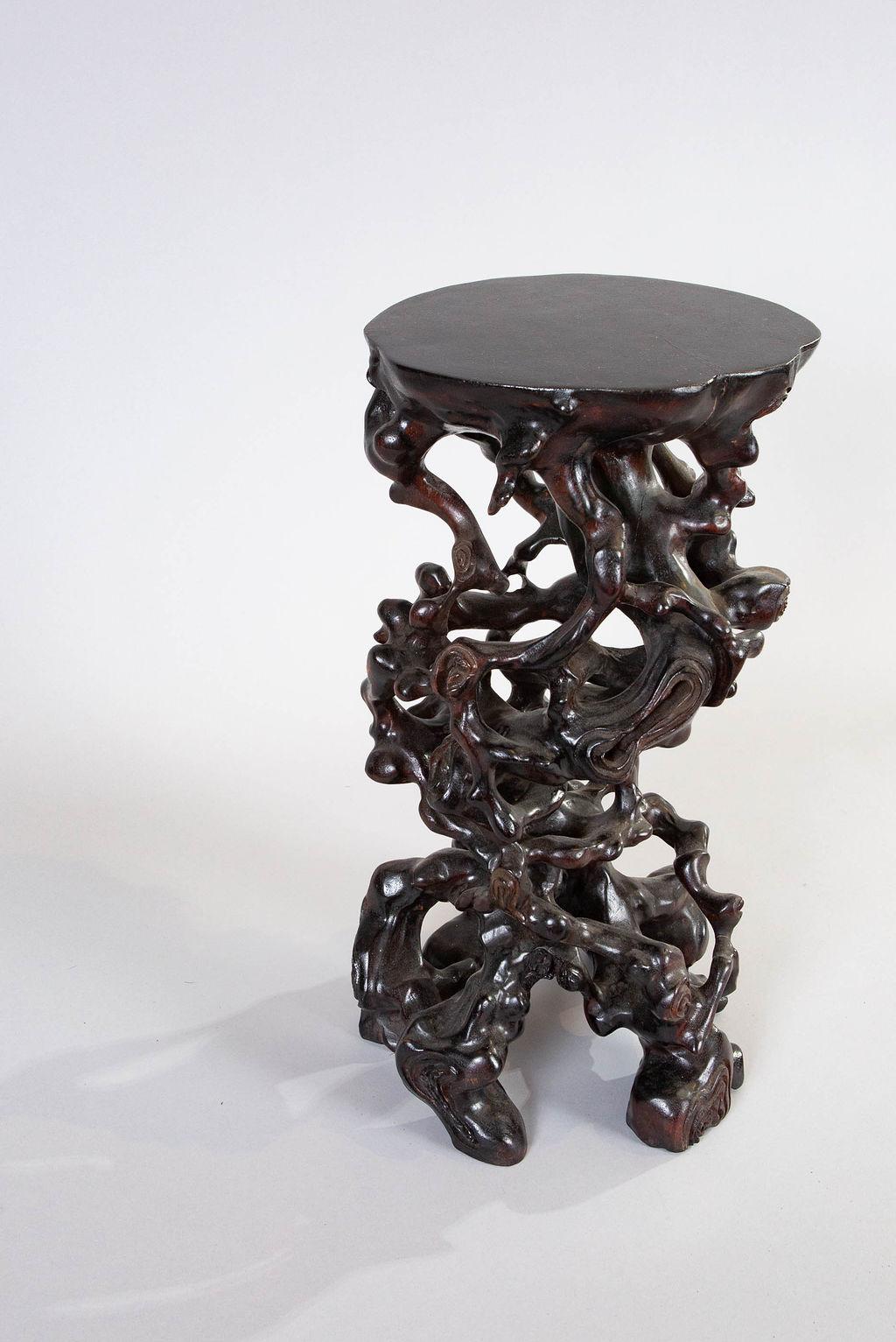Antique Japanese root stand, Meiji period (1868-1912) presentation stand, hand carved from a single piece of wood, made to imitate natural roots. For presenting a sculpture or treasure.