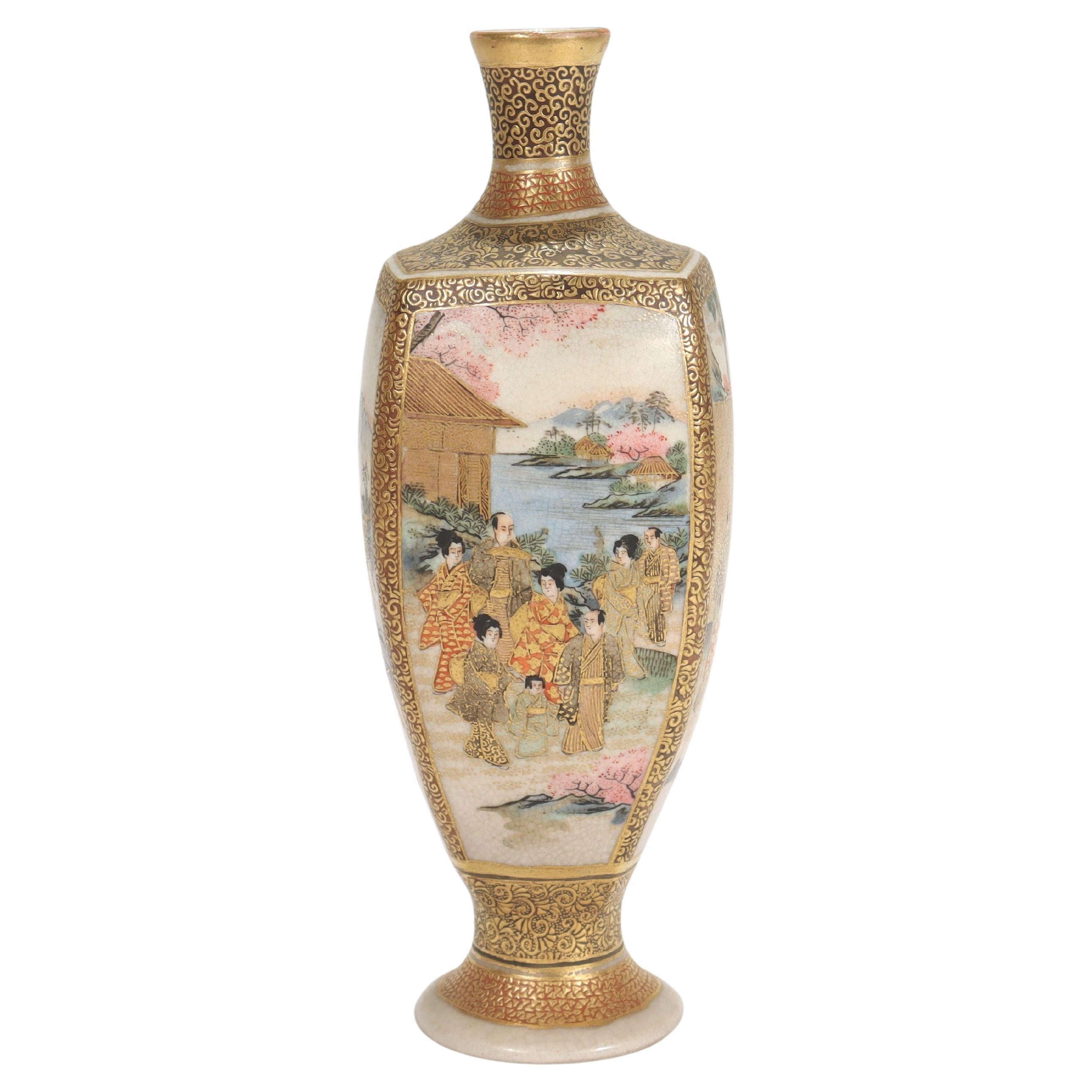 Vase de cabinet miniature ancien en poterie japonaise Satsuma