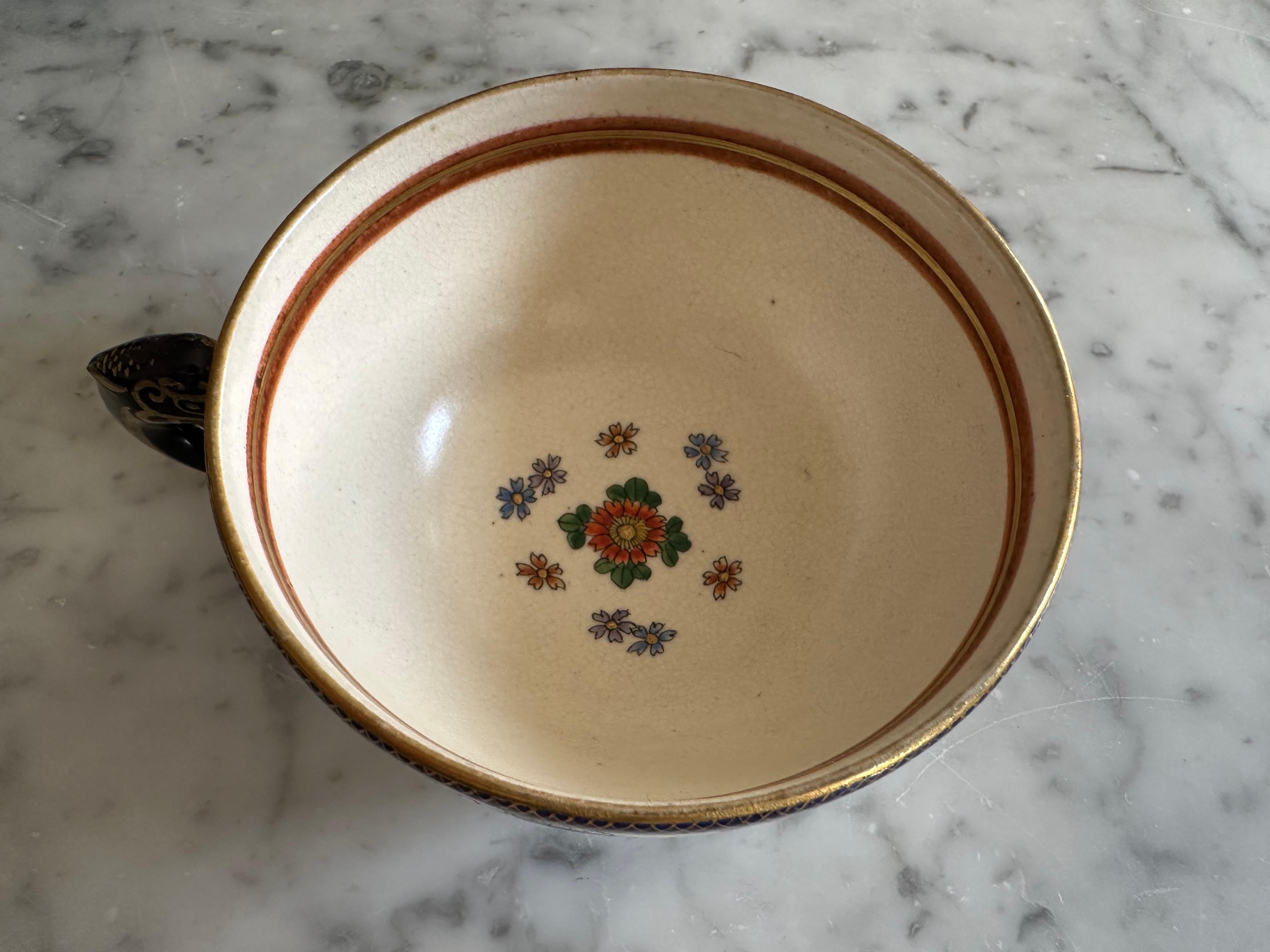 Service à thé ancien japonais Satsuma, période Taishō - Kyō-Satsuma peint à la main en vente 5