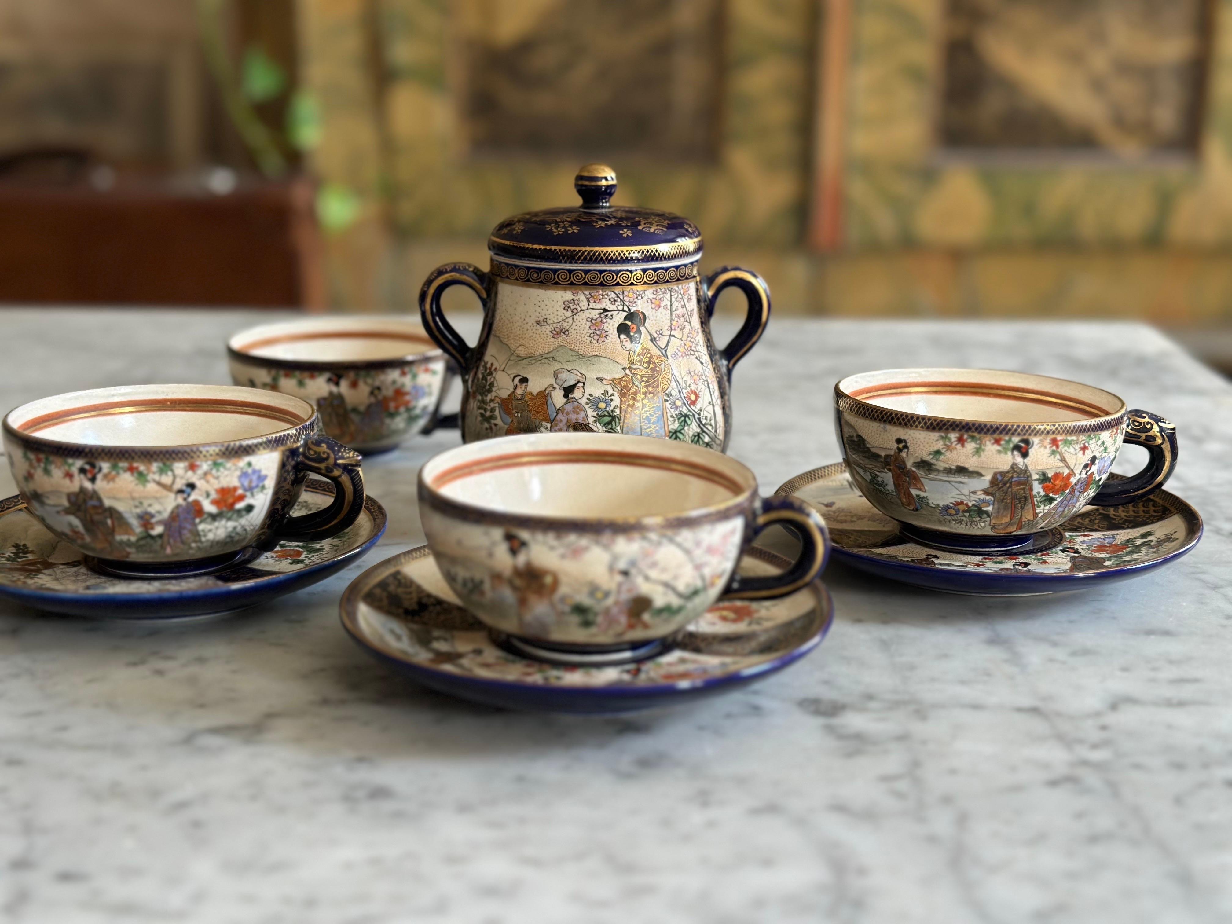 Service à thé ancien japonais Satsuma, période Taishō - Kyō-Satsuma peint à la main Bon état - En vente à Hamburg, DE