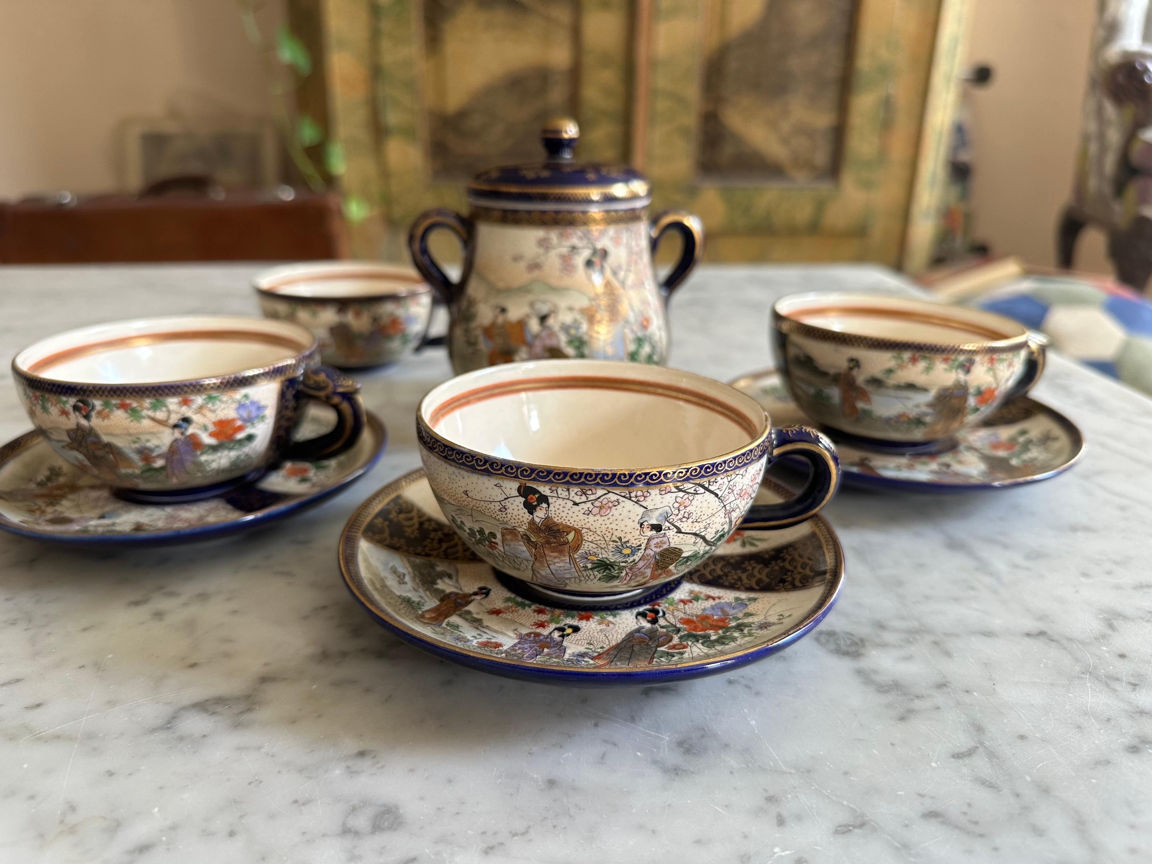 Céramique Service à thé ancien japonais Satsuma, période Taishō - Kyō-Satsuma peint à la main en vente