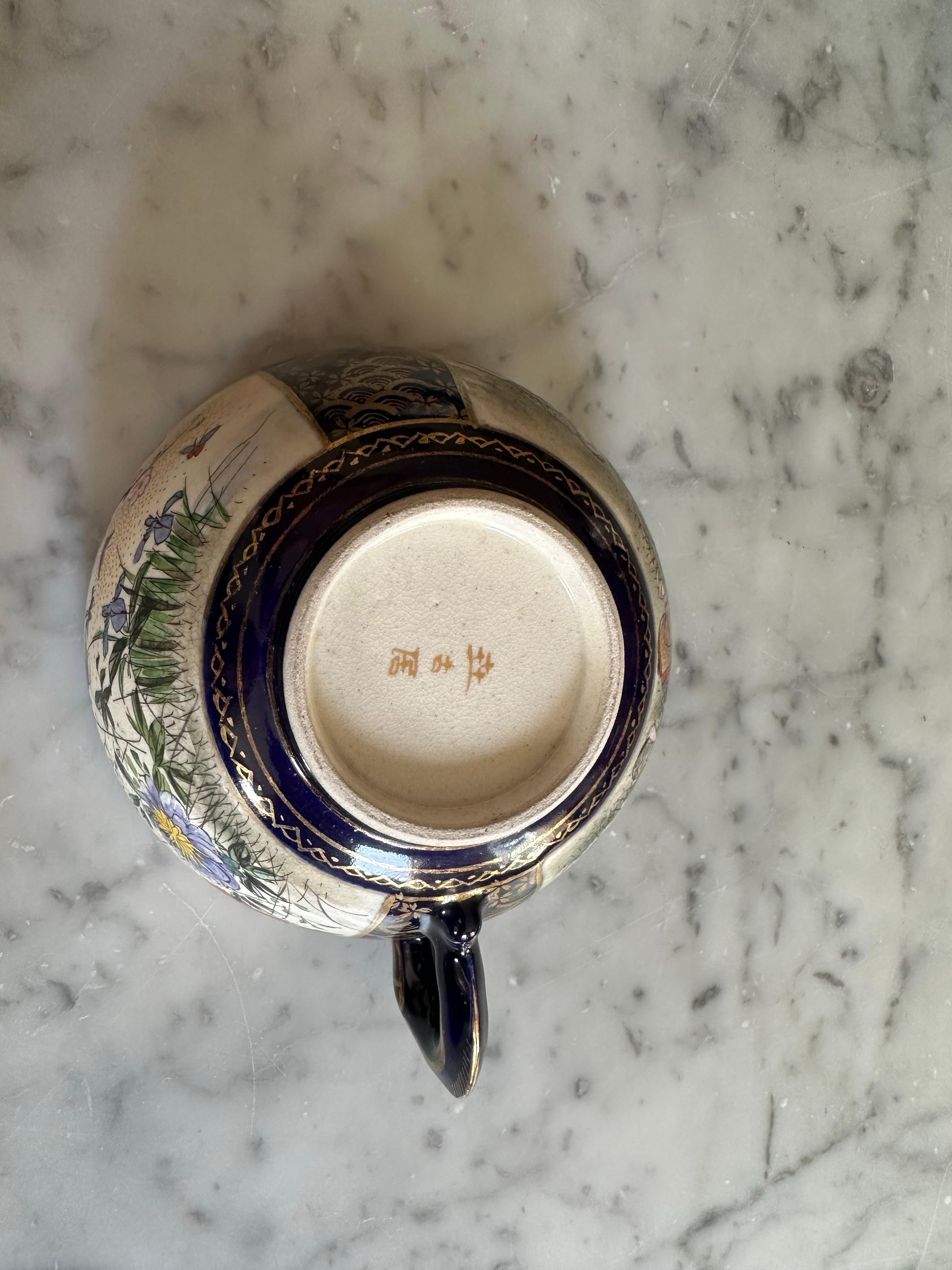 Service à thé ancien japonais Satsuma, période Taishō - Kyō-Satsuma peint à la main en vente 3