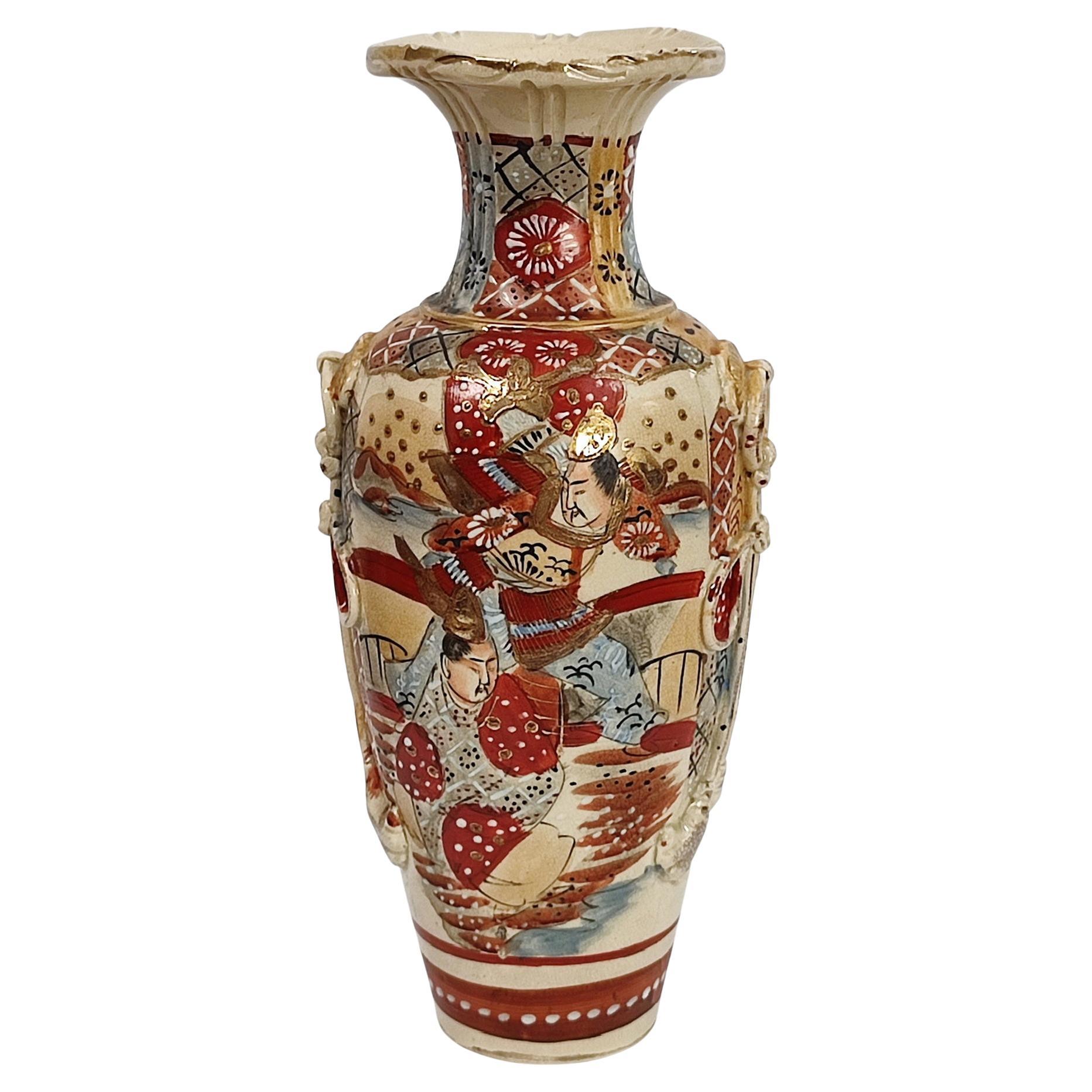 Antico vaso giapponese Satsuma, scena di guerriero dipinta a mano, capolavoro dell'epoca Meiji