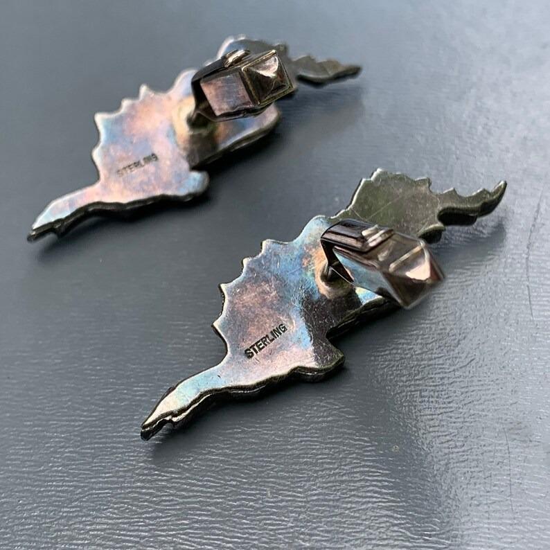 Antique Japanese Shakudo Cufflinks with Floral Designs For Sale 3