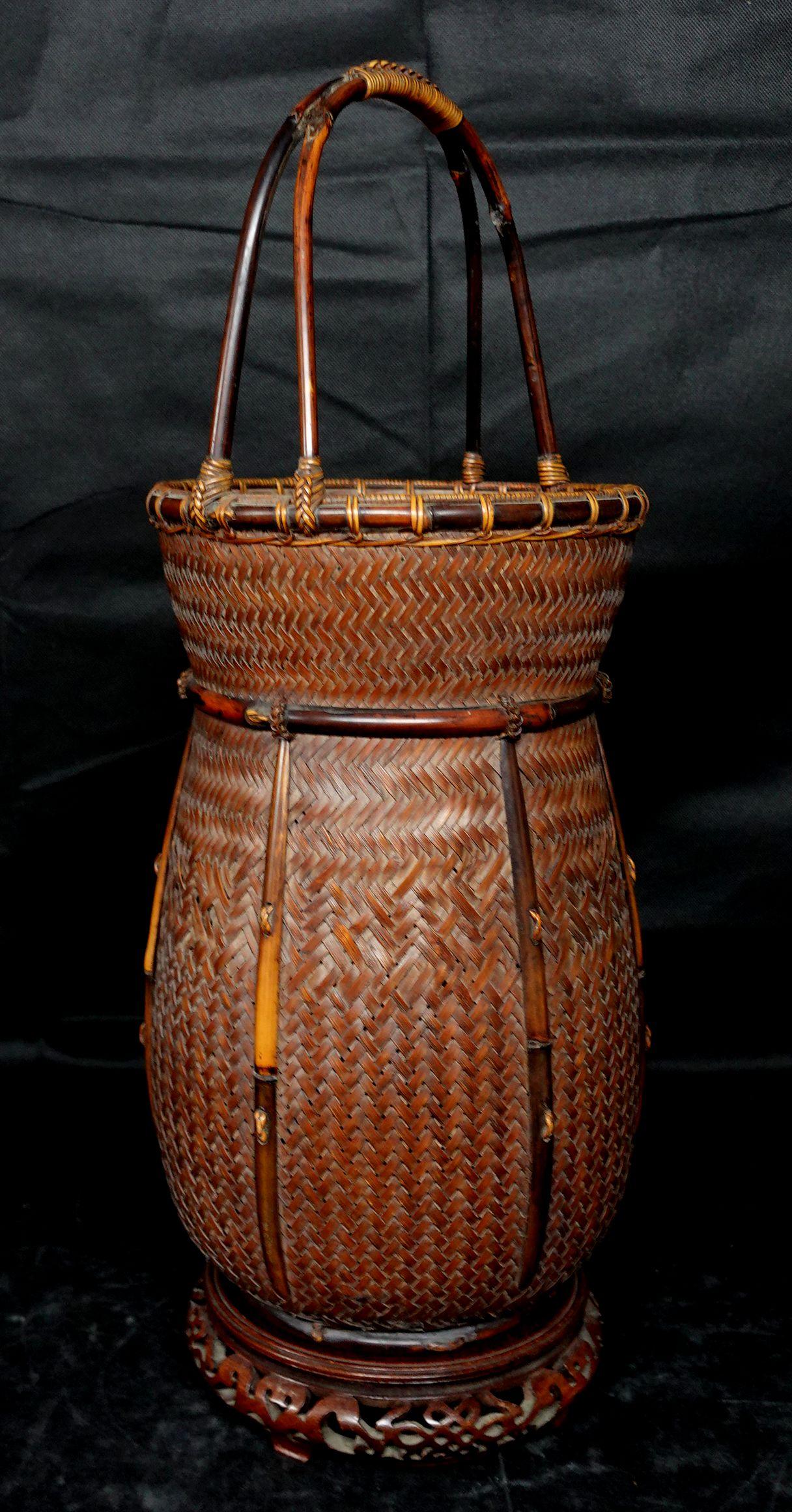 20th Century Antique Japanese Showa Bamboo Ikebana Flower Basket with Stand, Ric075 For Sale