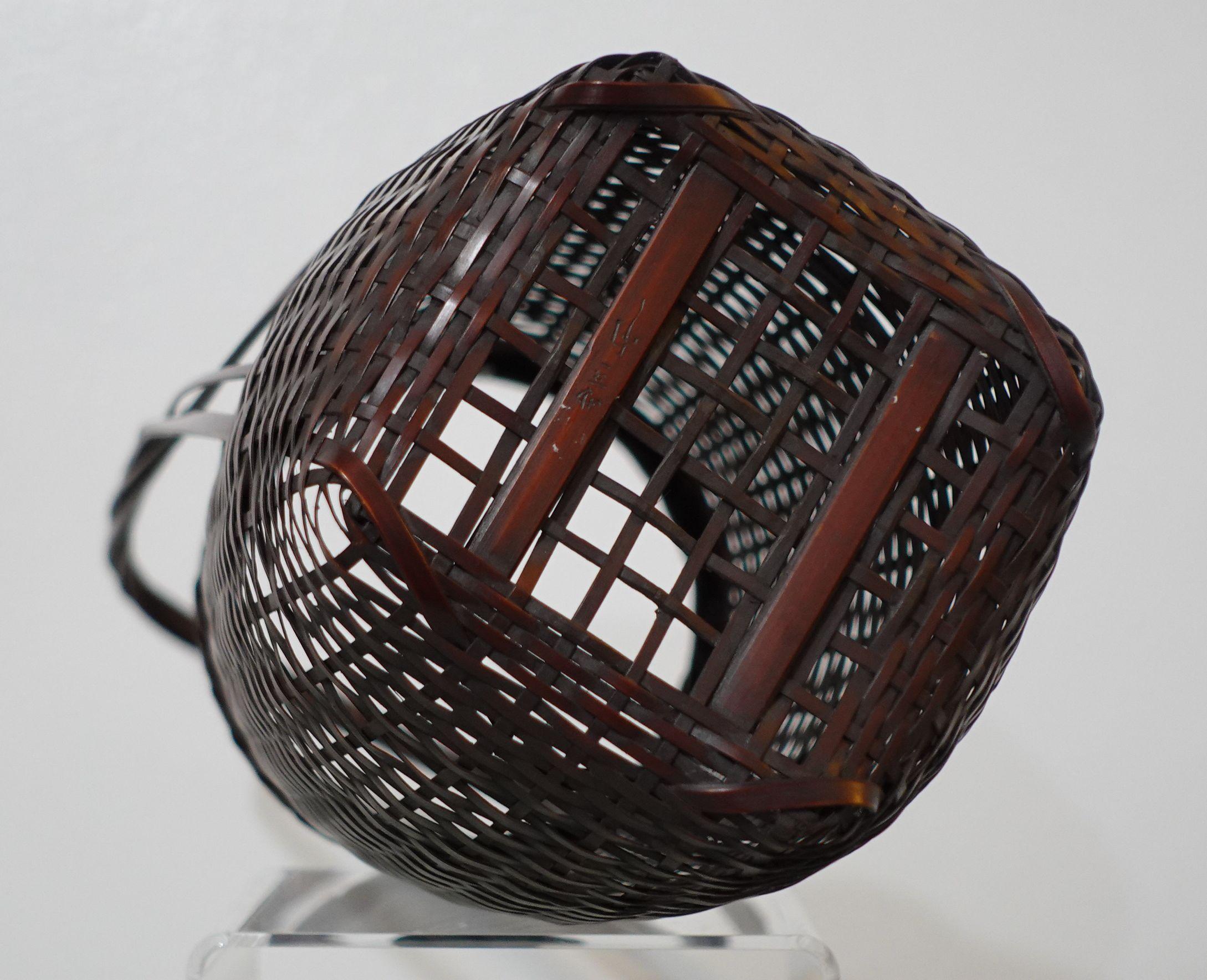 Antique Japanese Showa Period Bamboo Ikebana Basket For Sale 10