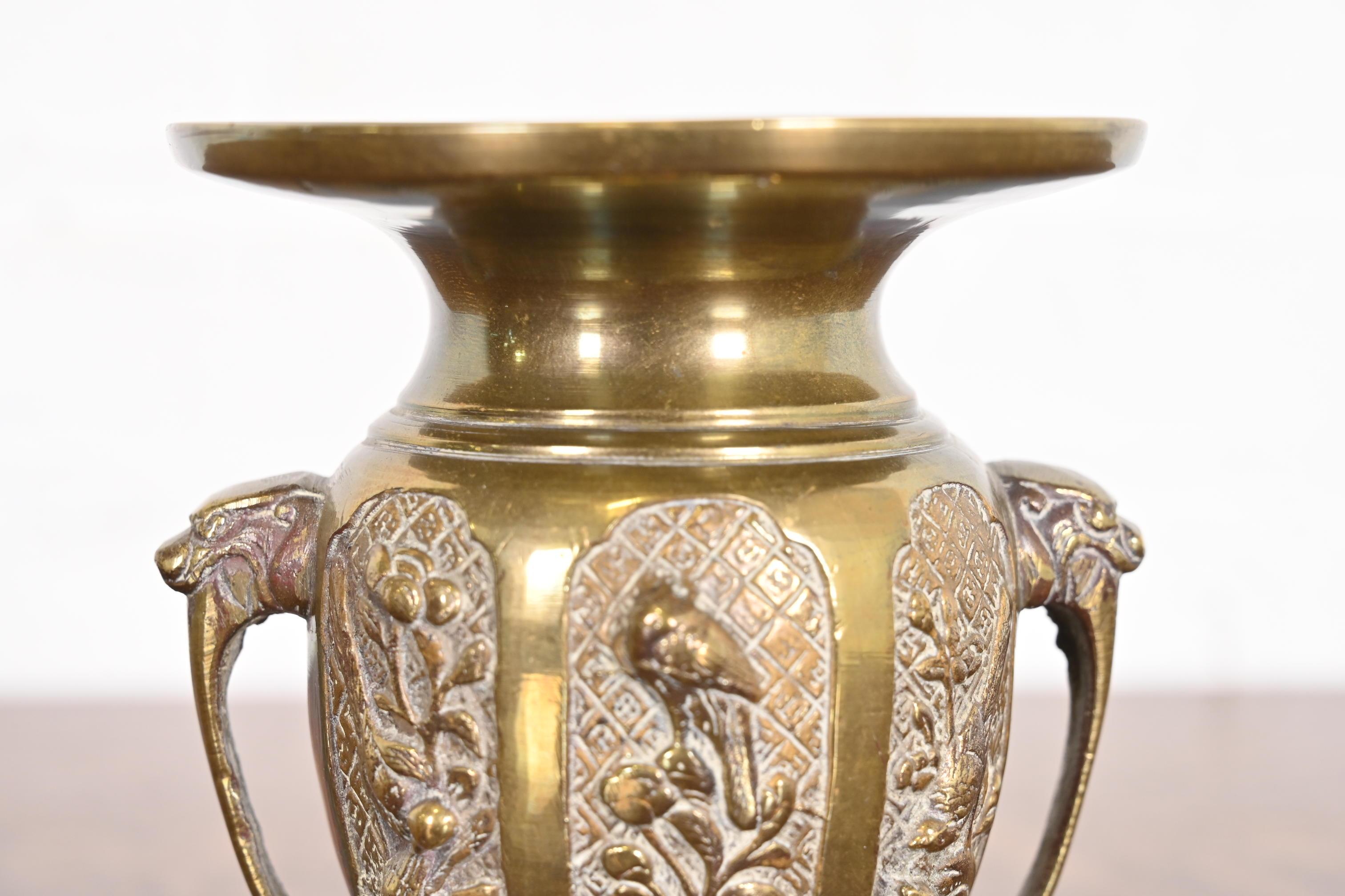 Antico vaso giapponese Showa Usubata in bronzo in vendita 1