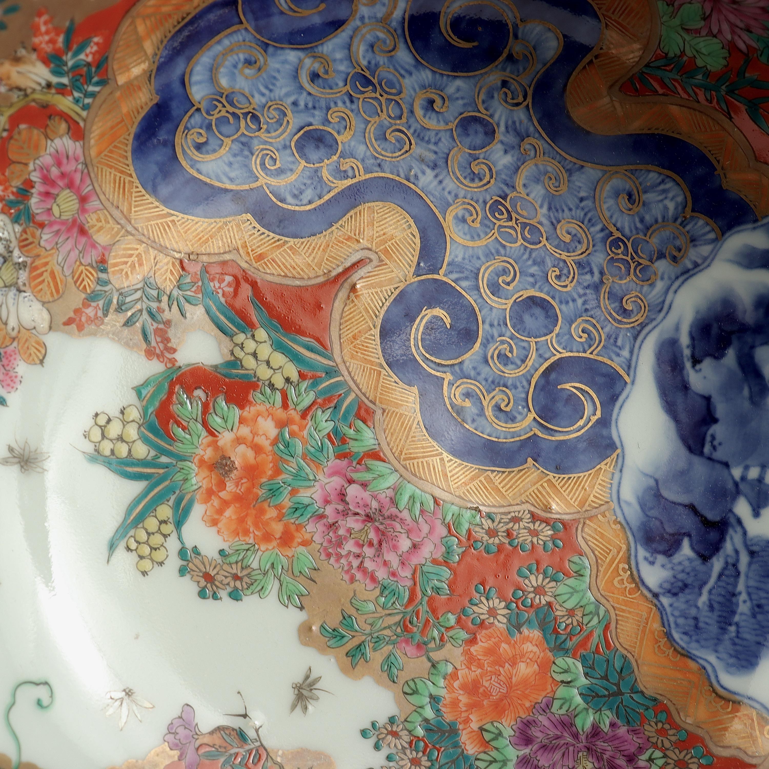 Antique Japanese Signed Imari Porcelain Plum Shaped Bowl by Hichozan Fukagawa For Sale 7