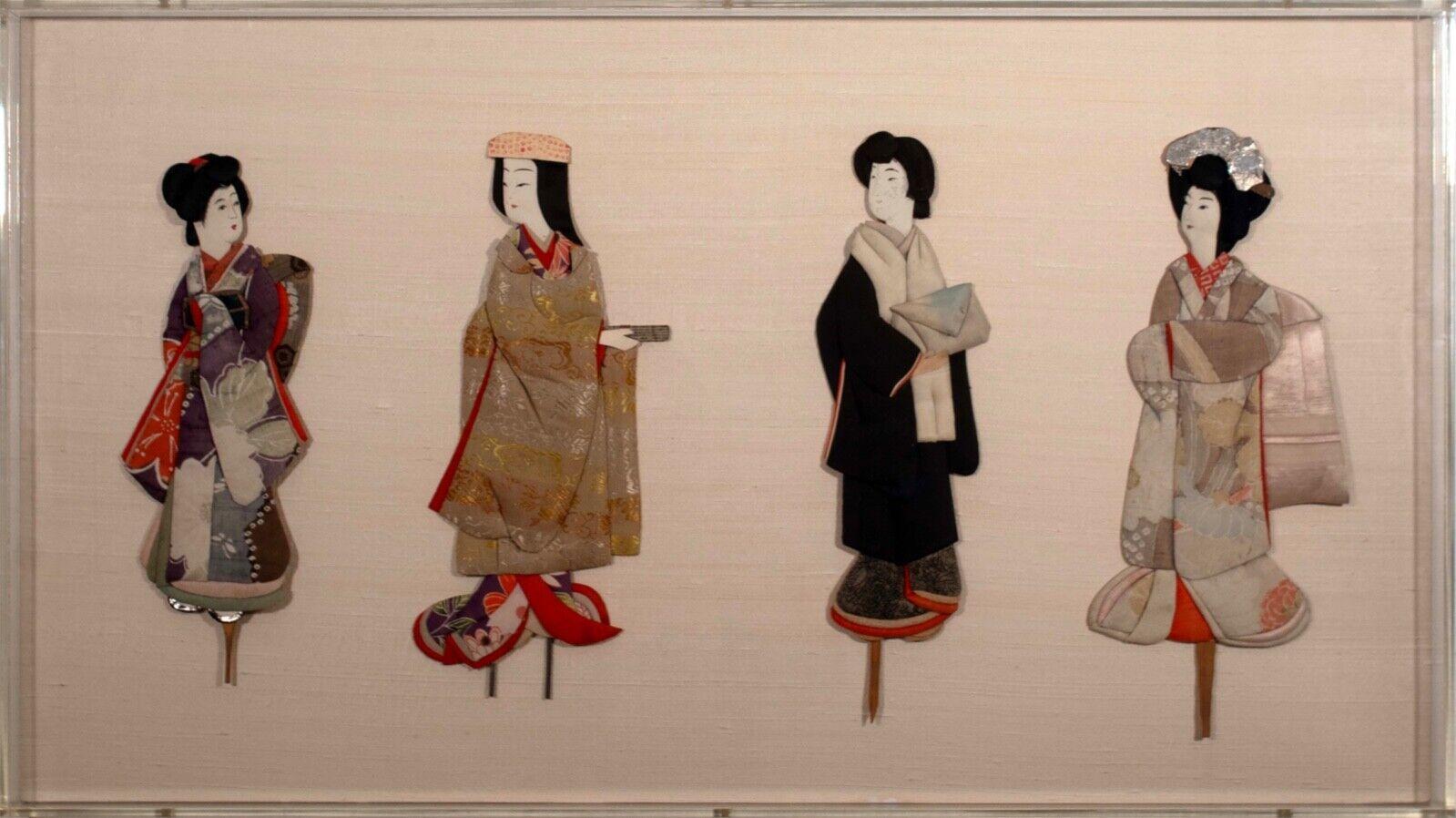 Un ensemble unique de 4 poupées-marionnettes japonaises anciennes en brocart de soie 