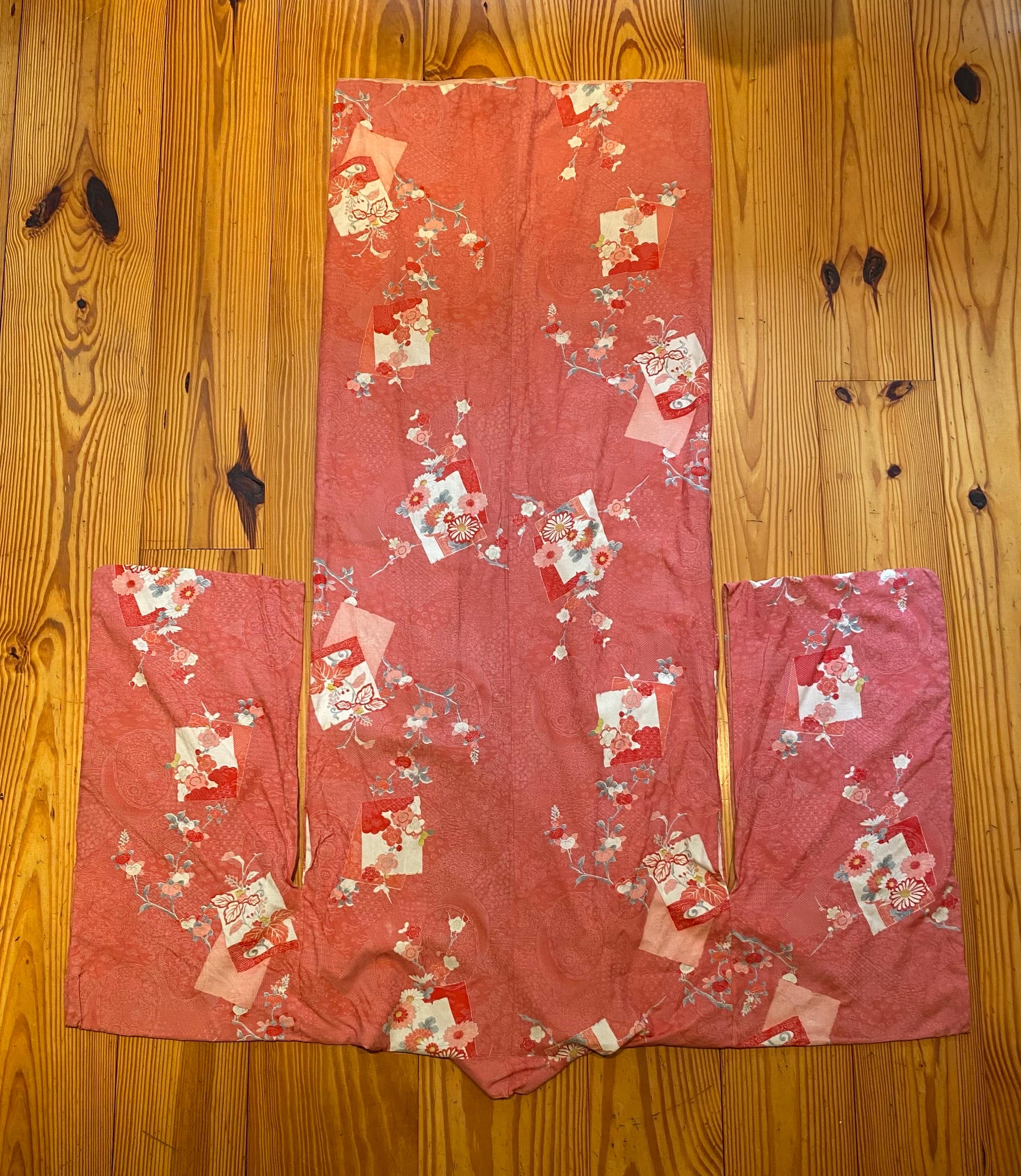 Antique Japanese Silk Kimono In Good Condition For Sale In Bedford Hills, NY