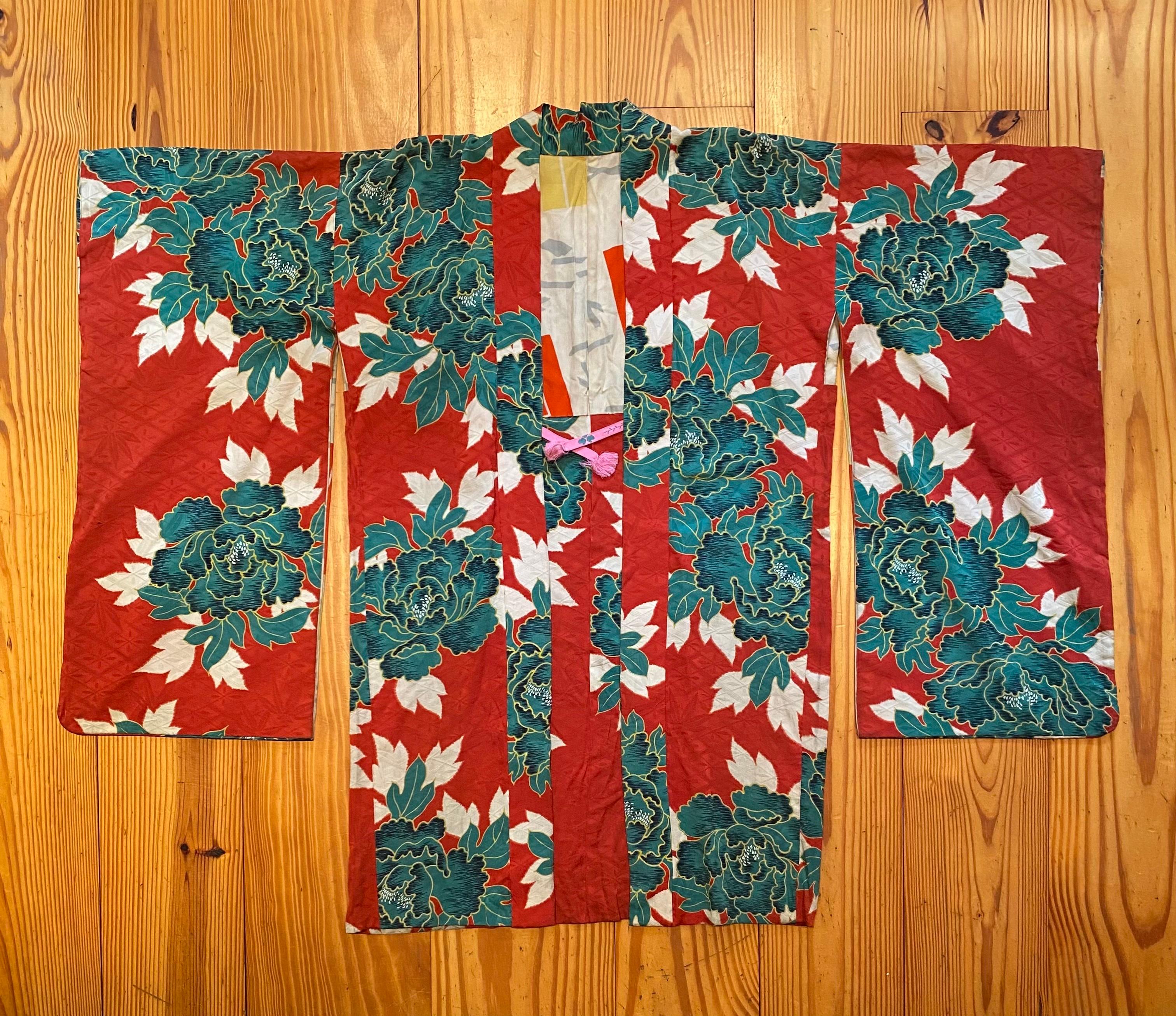 20th Century Antique Japanese Silk Kimono For Sale