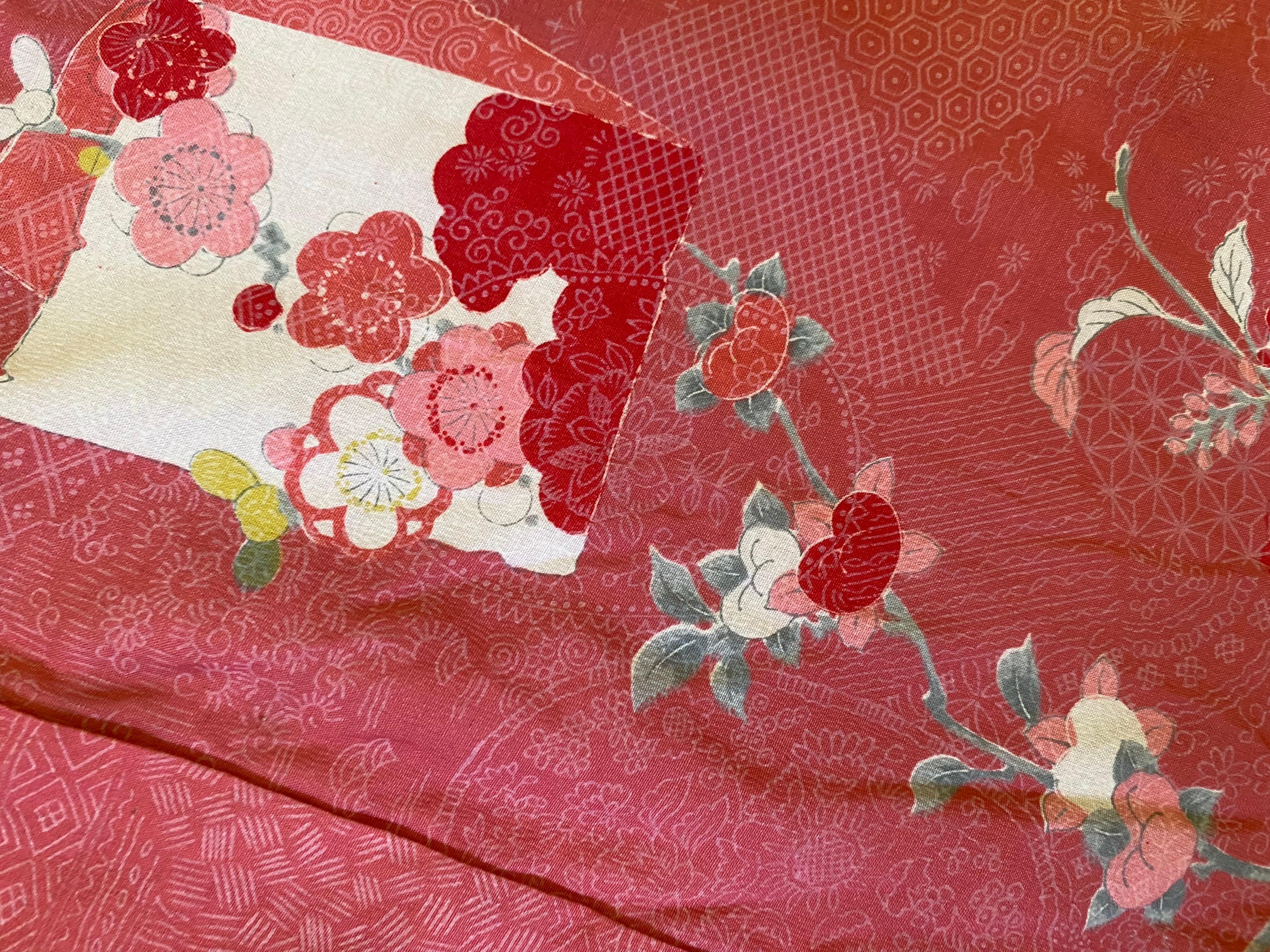 20th Century Antique Japanese Silk Kimono For Sale