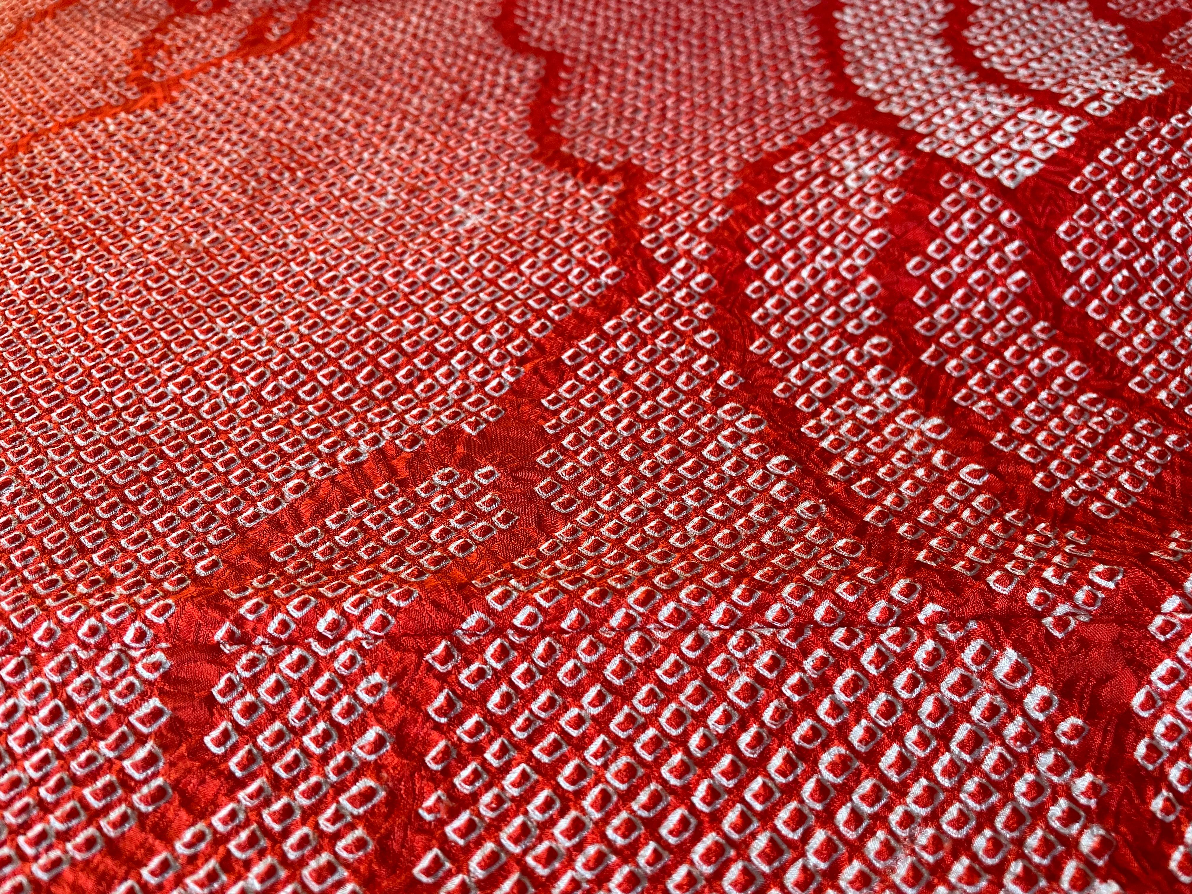 Antique Japanese Silk Red Haori Jacket Shibori-Style, 1970s For Sale 5