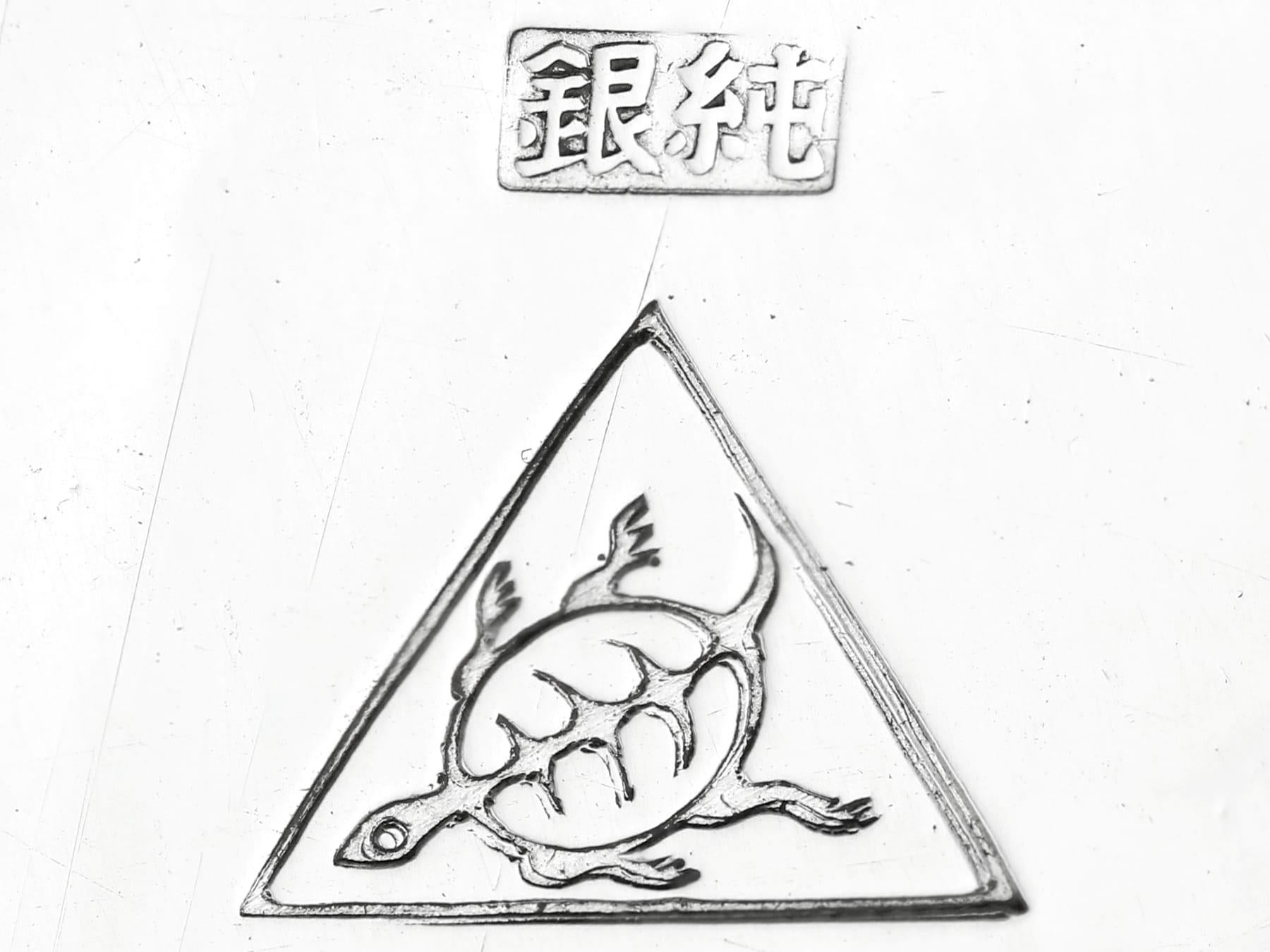 Antikes japanisches Silber und Emaille Sahnekännchen und Zuckerdose CIRCA 1890 im Angebot 6
