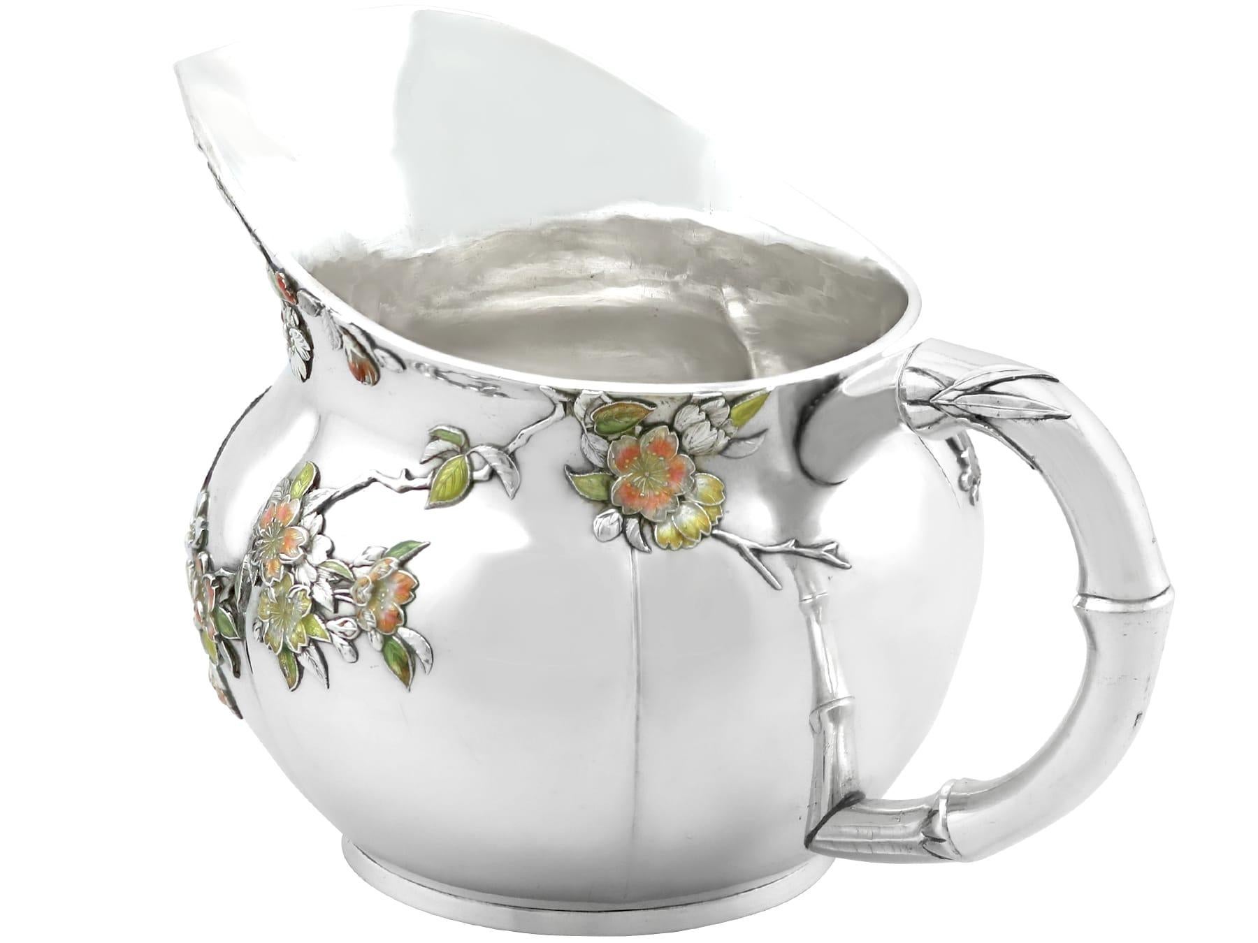 Antikes japanisches Silber und Emaille Sahnekännchen und Zuckerdose CIRCA 1890 im Angebot 3