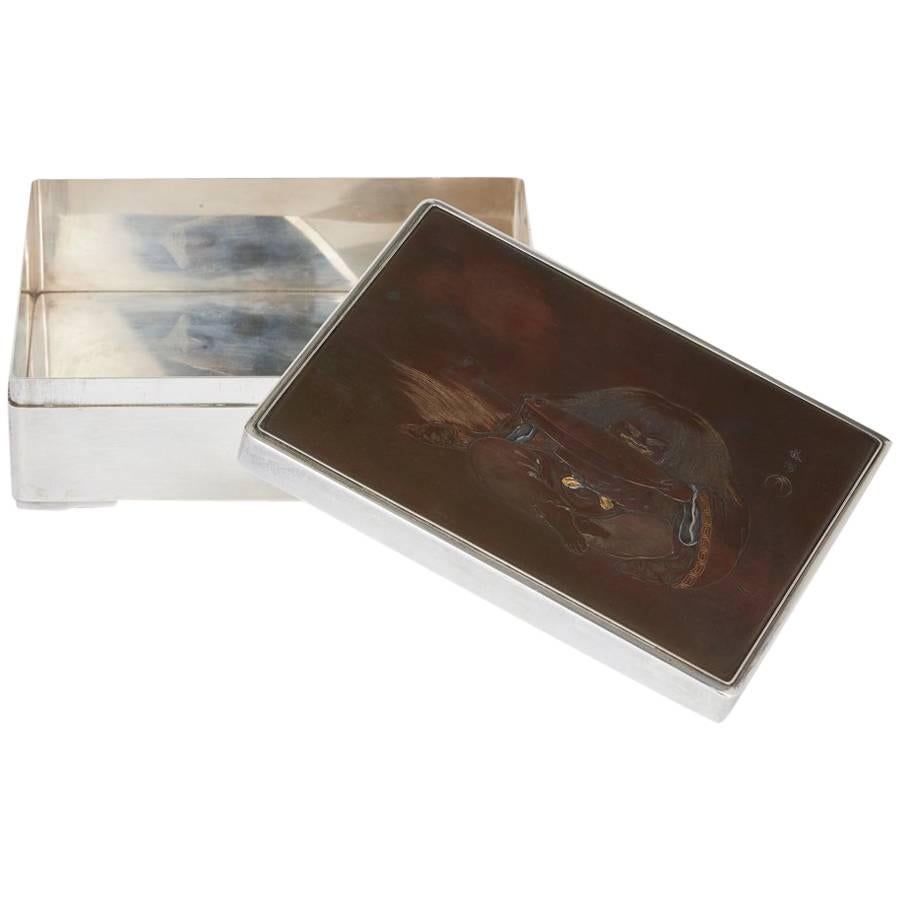 Antigua caja de incienso japonesa de plata firmada, Siglo XIX-XX