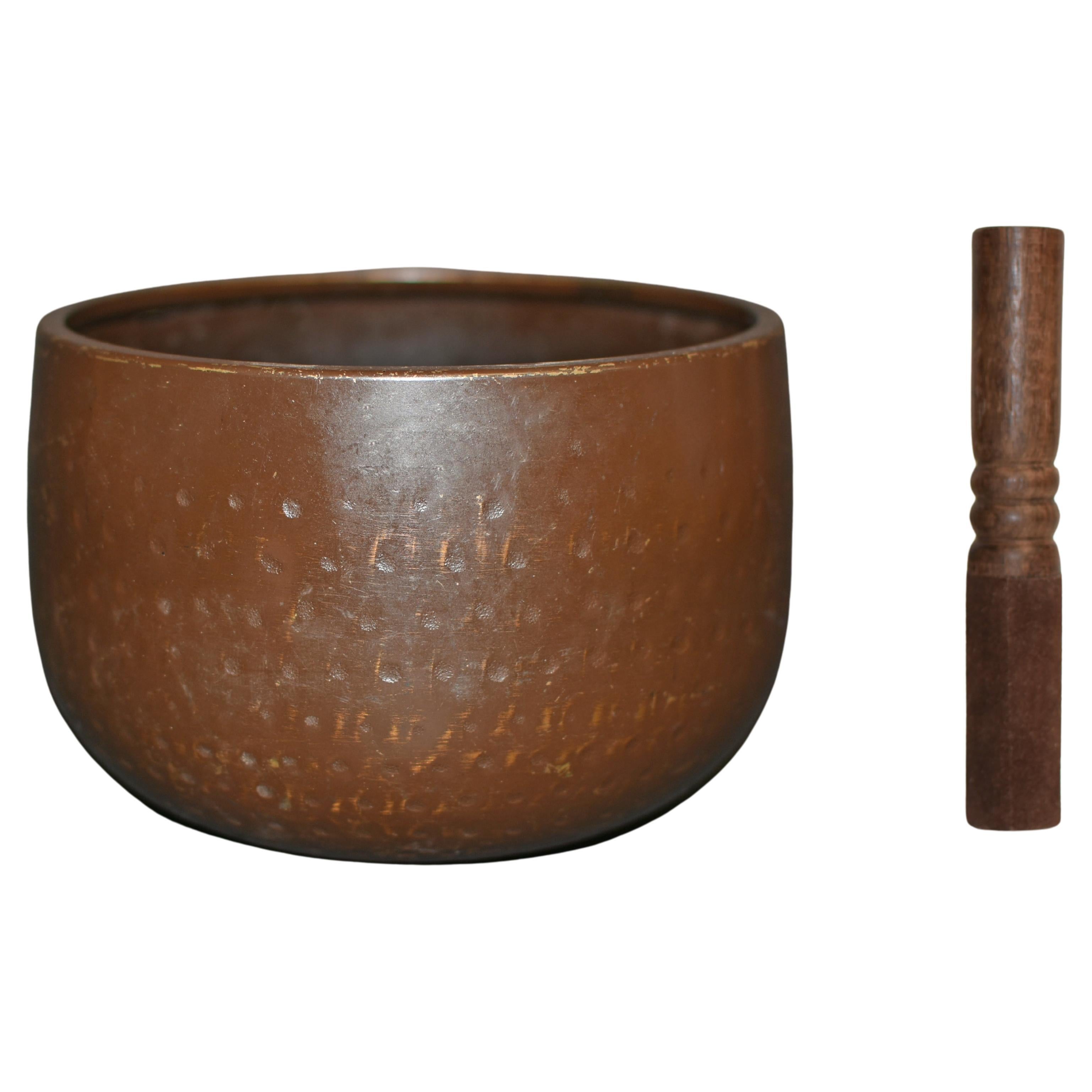 Antique Japanese Singing Bowl Brown Earth E4 Tone For Sale
