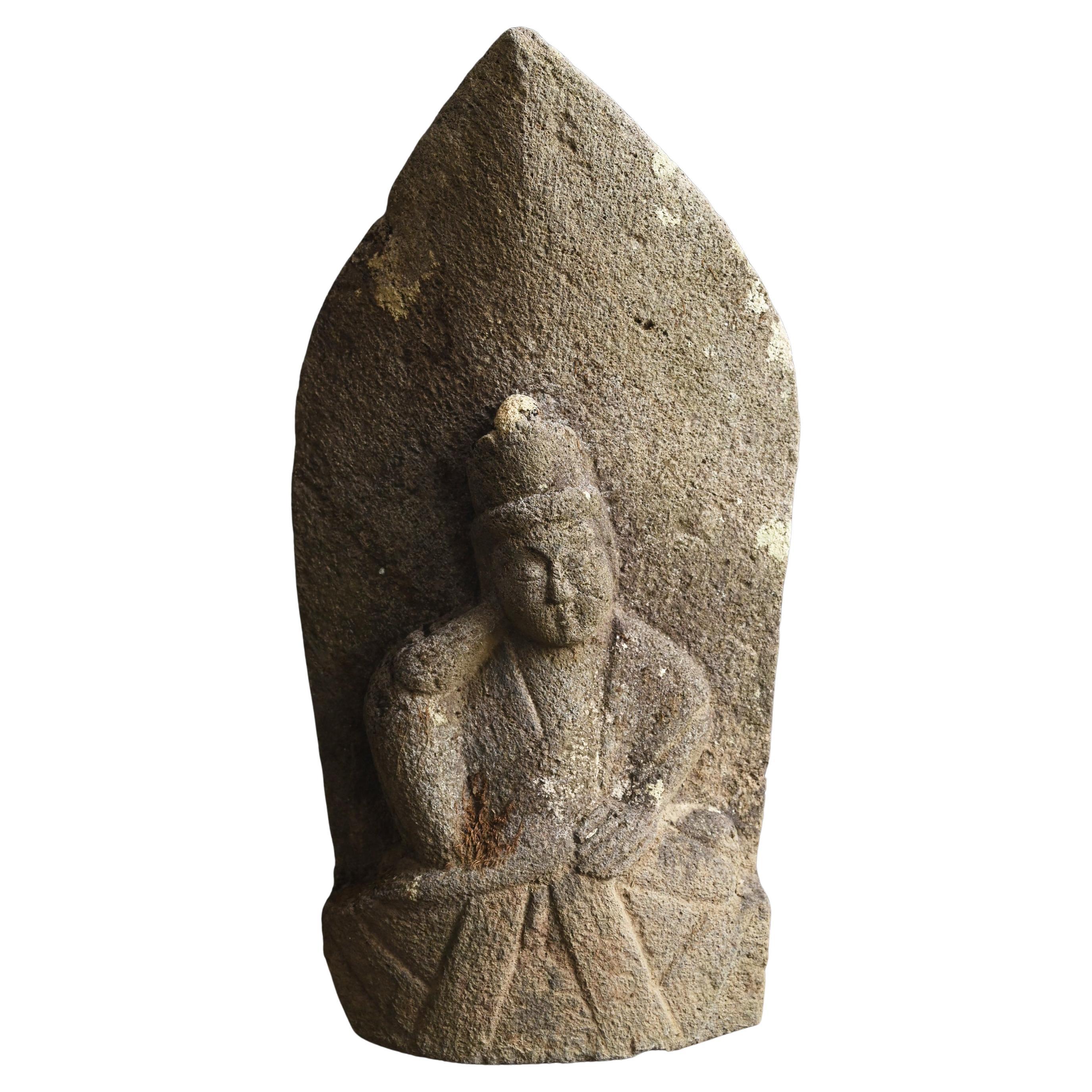 Statue ancienne de Bouddha japonais en pierre de Nyoirin Kannon / Période Edo