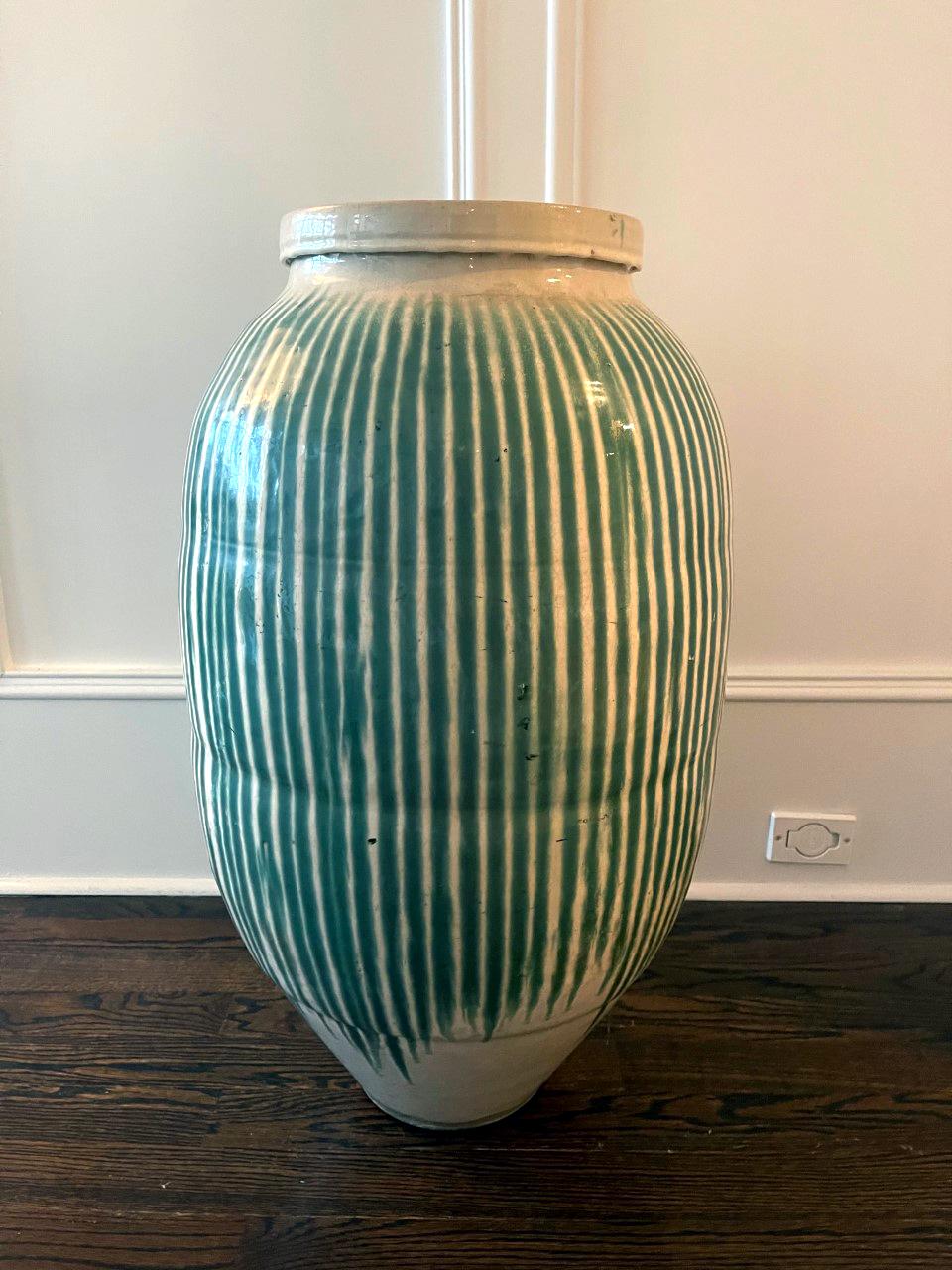 Japonisme Antique Japanese Storage Jar with Nagashi-Gusuri Glaze
