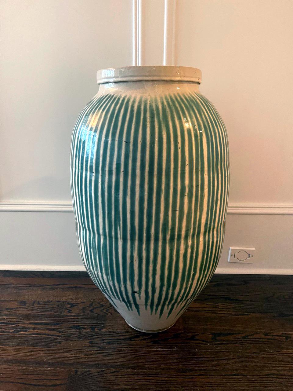 Antique Japanese Storage Jar with Nagashi-Gusuri Glaze In Good Condition In Atlanta, GA