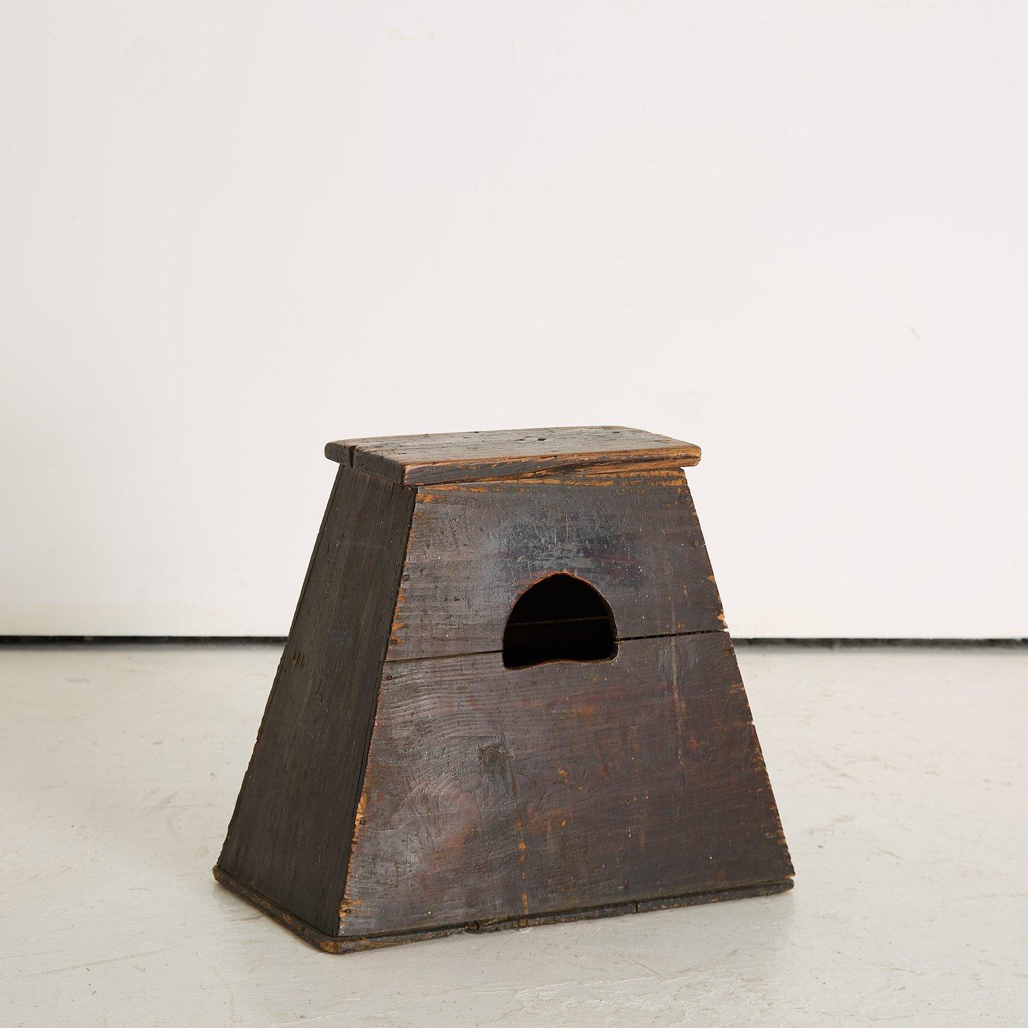Japanese street vendor stool constructed of cedar in original paint.

Now a sweet step or plant/book stand.

Hokkaido region, circa 1890.

W 50 cm x H 45 cm x D 30 cm