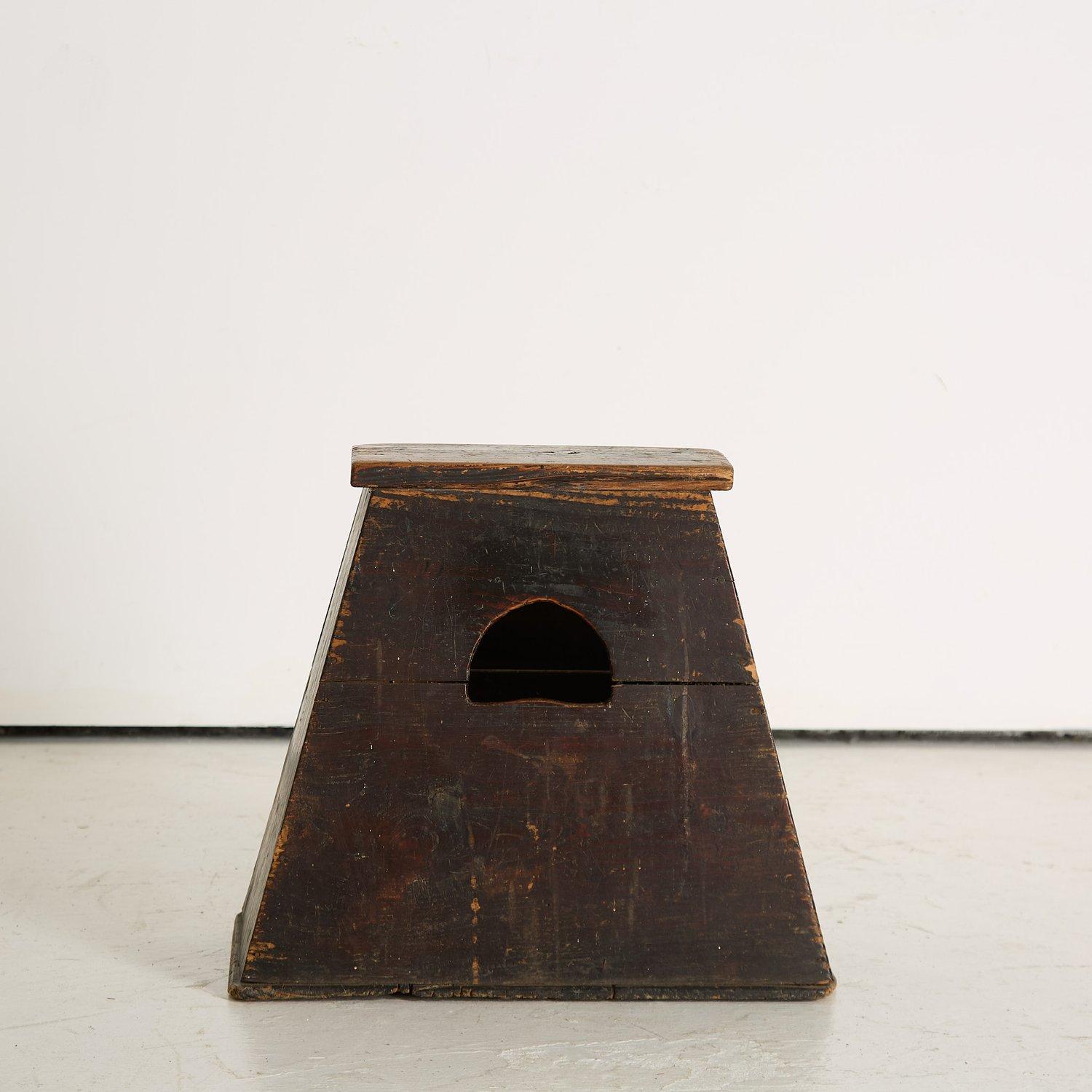 Rustic Antique Japanese Street Vendor Stool in Original Paint, 1890s For Sale