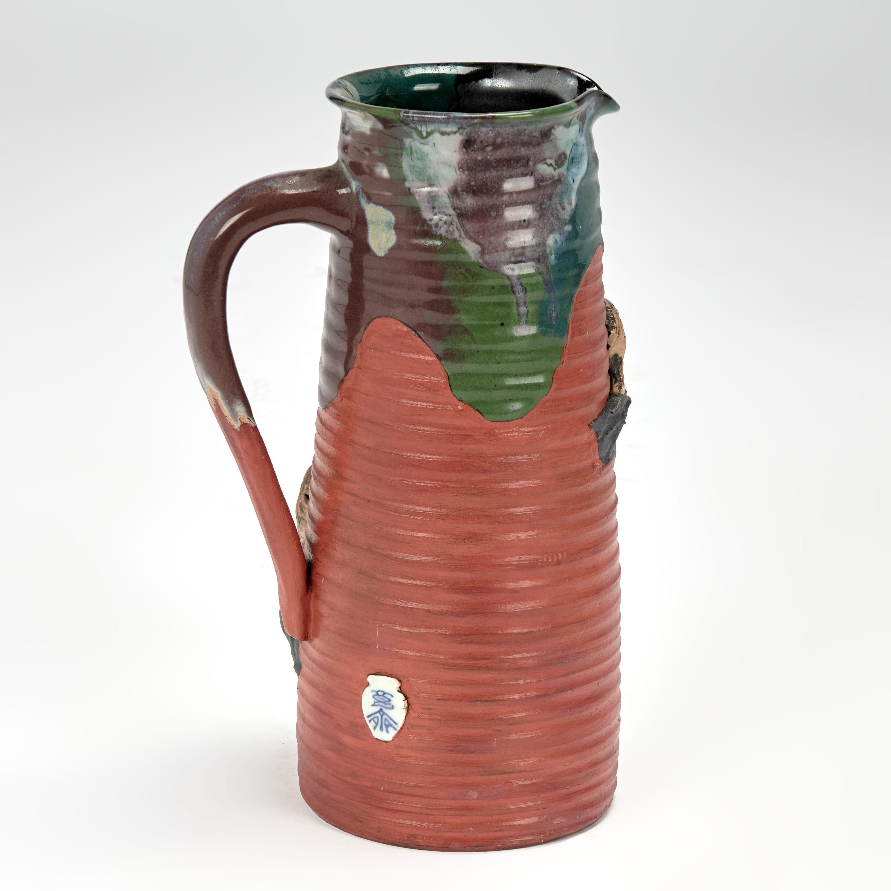 Pichet ancien en poterie japonaise Sumida Gaia avec éléphants Bon état - En vente à Palm Beach, FL