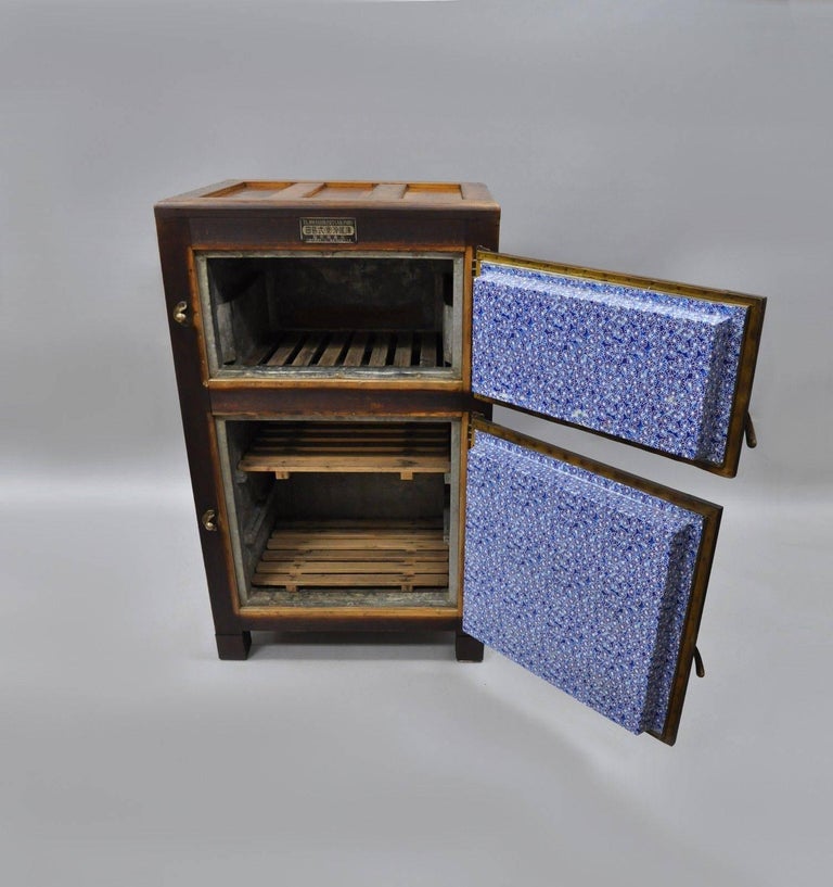 Antique Japanese Tajimashikiseisakusho Oak Wood Ice Box Freezer