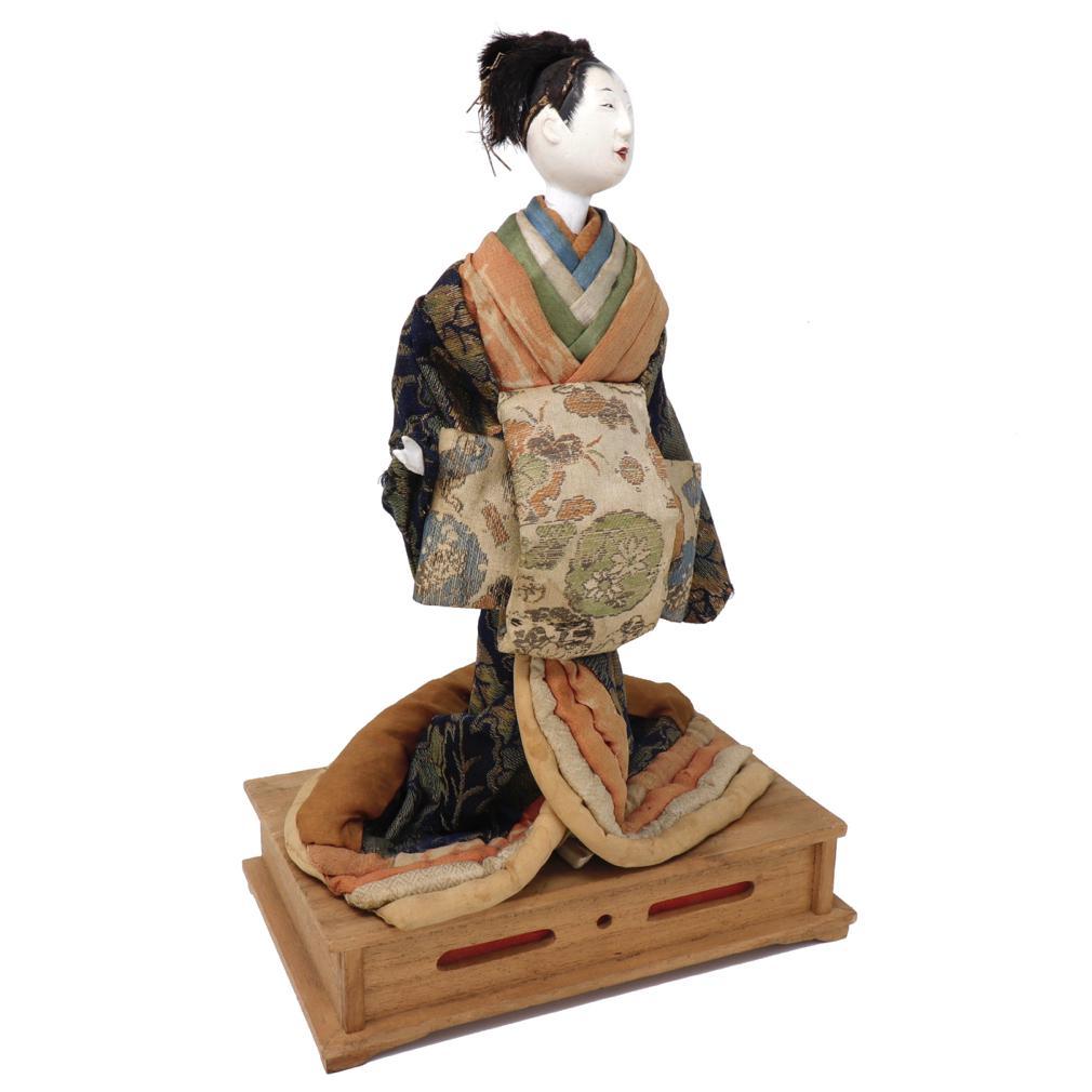 Antique Japanese Takeda Ningyo of an Oiran, Edo Period For Sale 2