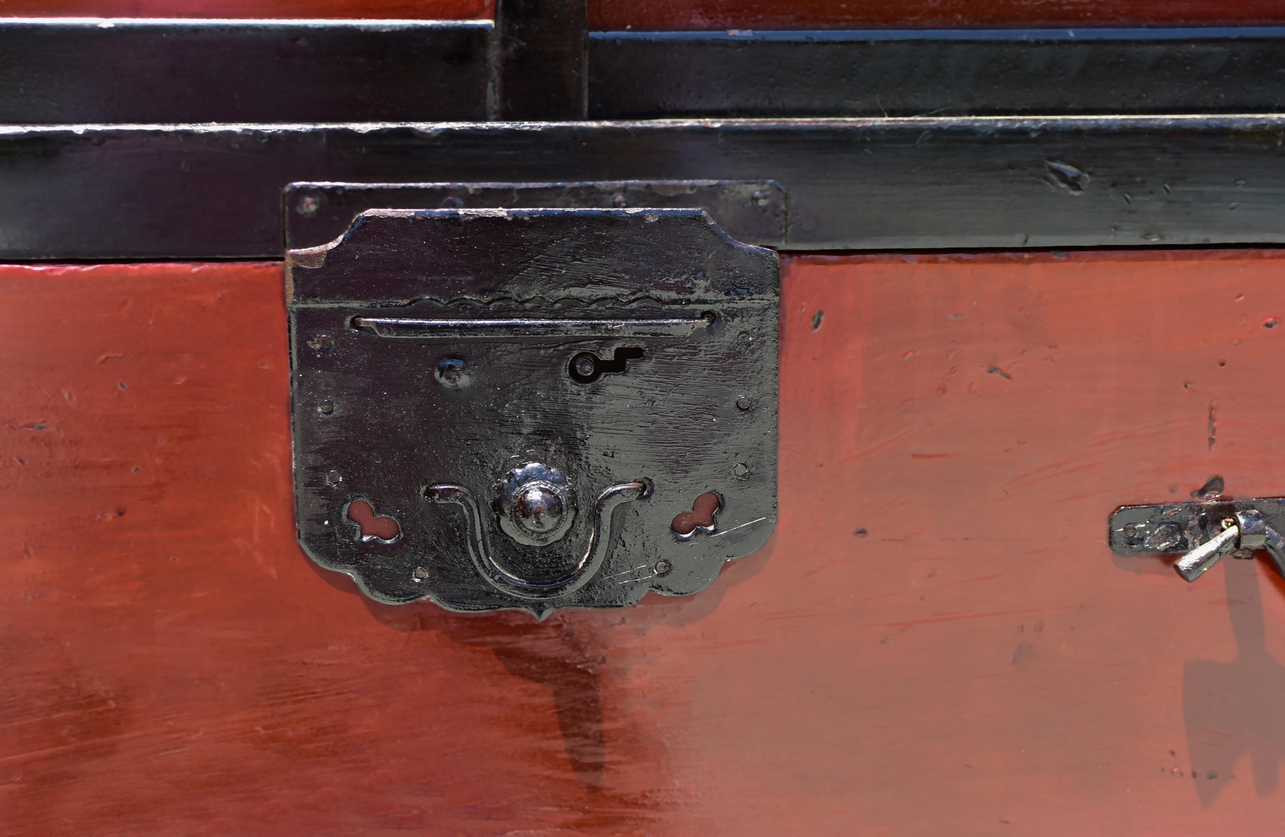 Tansu Taisho Japonés Antiguo Lacado en Dos Tonos 47 en venta 2