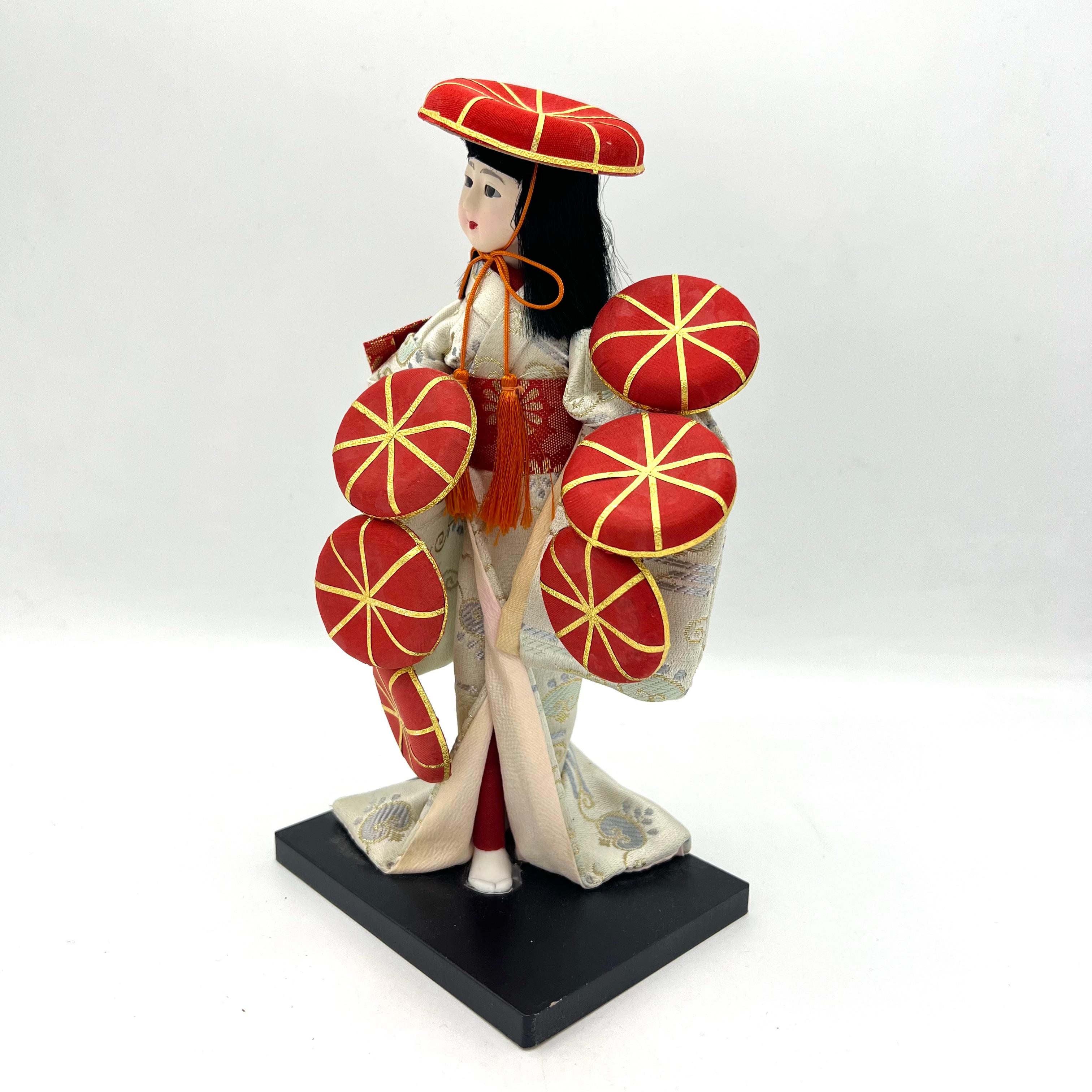 Japonais Ancienne poupée de danse japonaise Temari 1990 en vente
