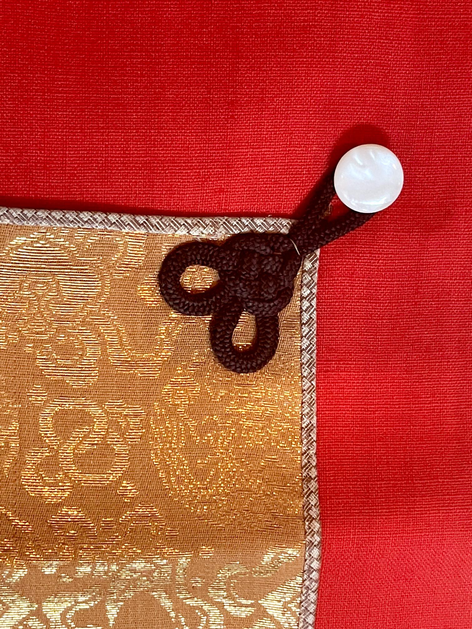 XIXe siècle Antiquités japonaises Textile Art Campaign Jacket Jinbaori with Mon en vente