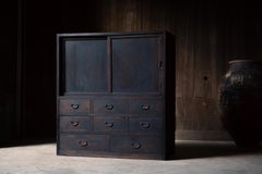 Ancienne armoire japonaise Wabi-Sabi Black Urushi Tansu avec tiroirs Early 20th C